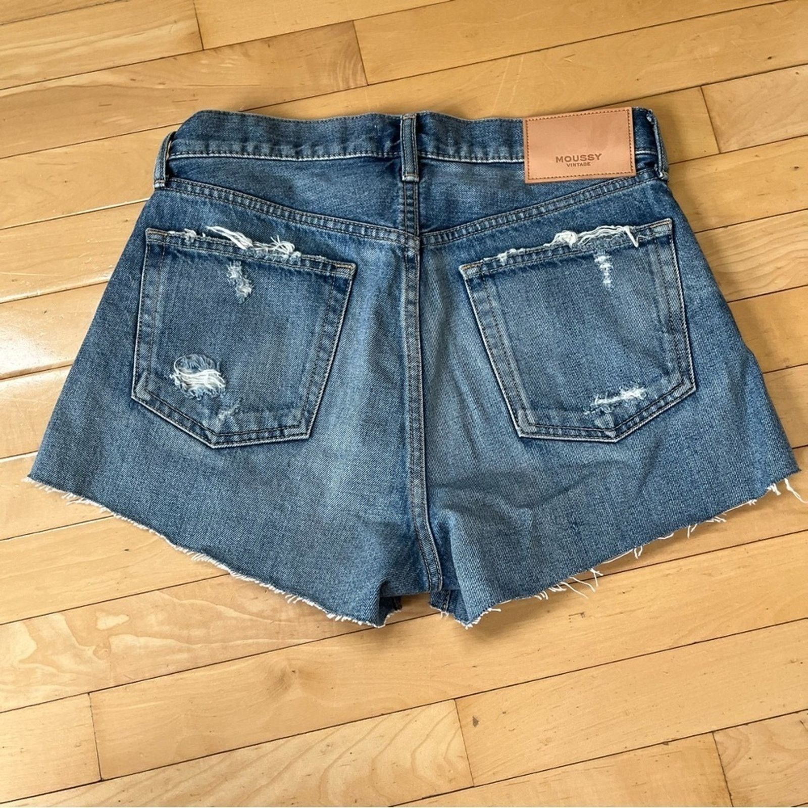 MOUSSY Moussy Vintage Cut Off Shorts sz 26 Distressed Button Fly Size 26" / US 2 / IT 38 - 2 Thumbnail