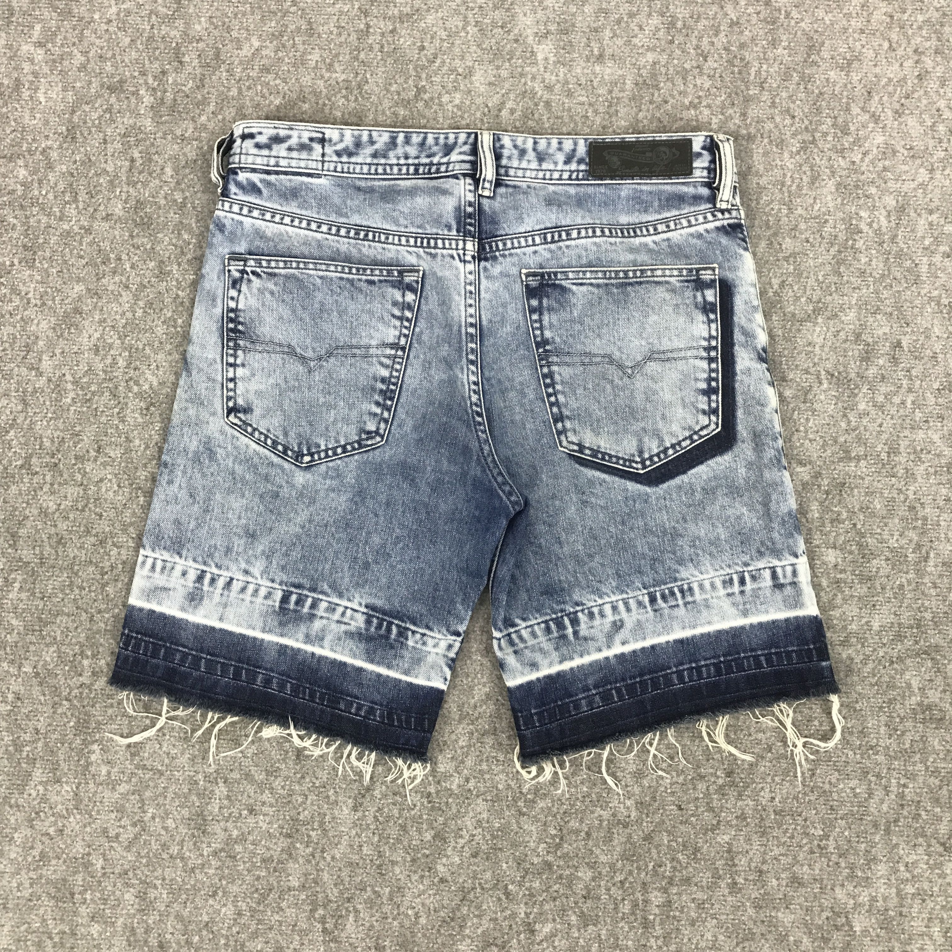 Diesel DIESEL INDUSTRY GUARANTEED DENIM JEANS SHORTS Size US 30 / EU 46 - 2 Thumbnail