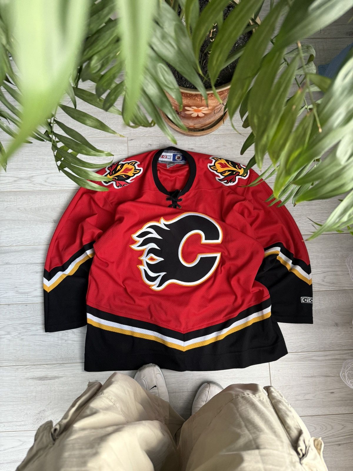 Ccm Calgary Flames hockey jerseys shirt ccm 90’s Size US XL / EU 56 / 4 - 1 Thumbnail