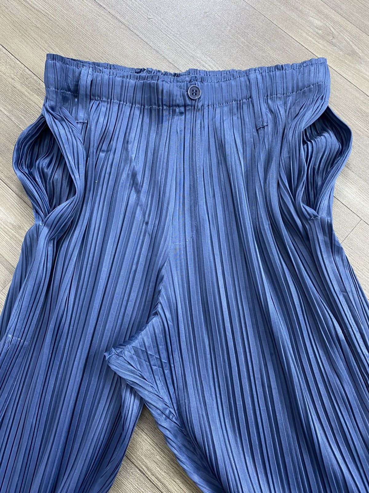 Pleats Please Issey Miyake Vintage Pleats Please Issey Miyake Wide Leg Pants Blue Size US 28 / EU 44 - 4 Thumbnail