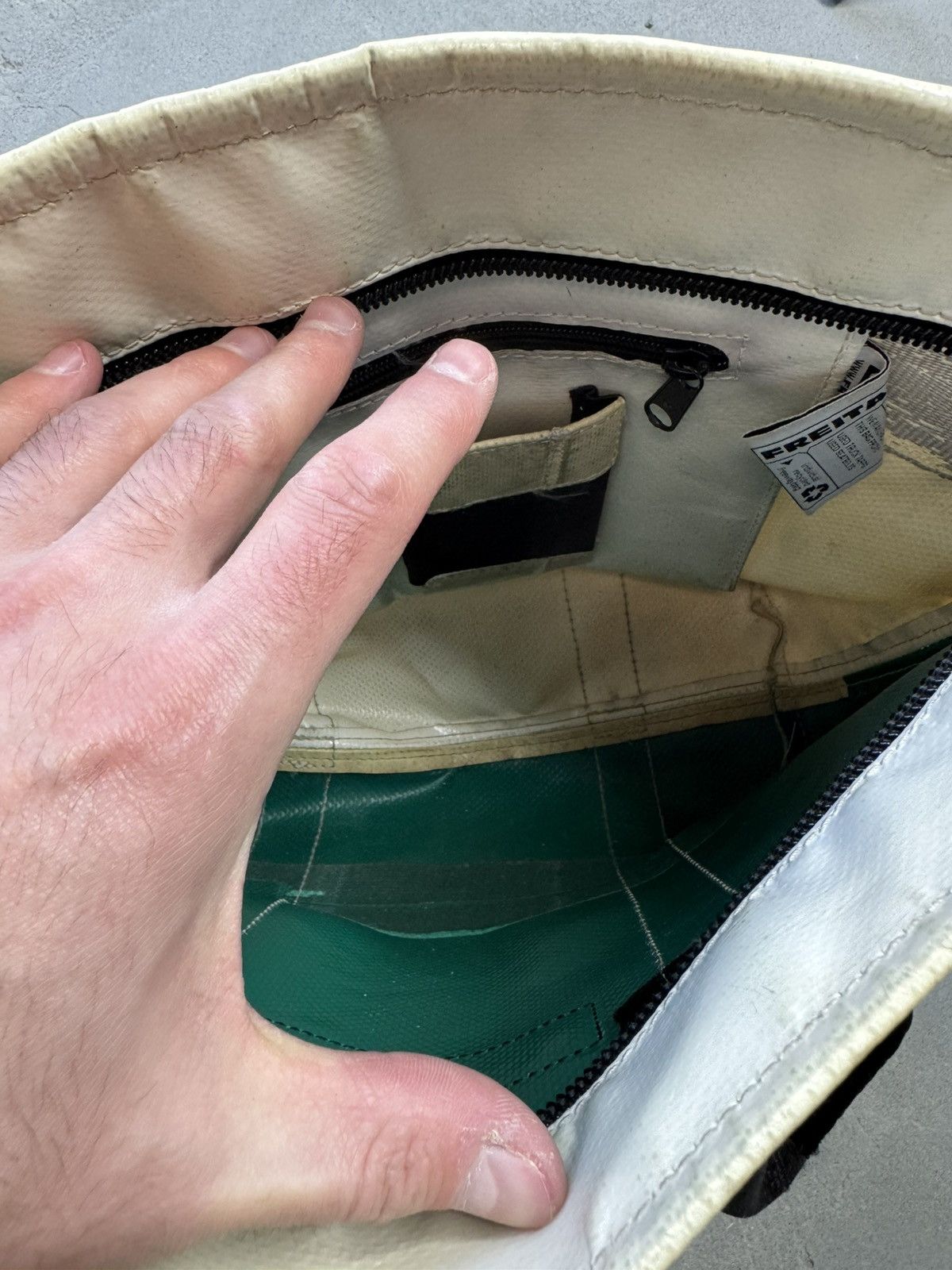 Freitag × Vintage Vintage Freitag Tote Bag Y2K Shoulers Messendger Unisex Size ONE SIZE - 4 Thumbnail