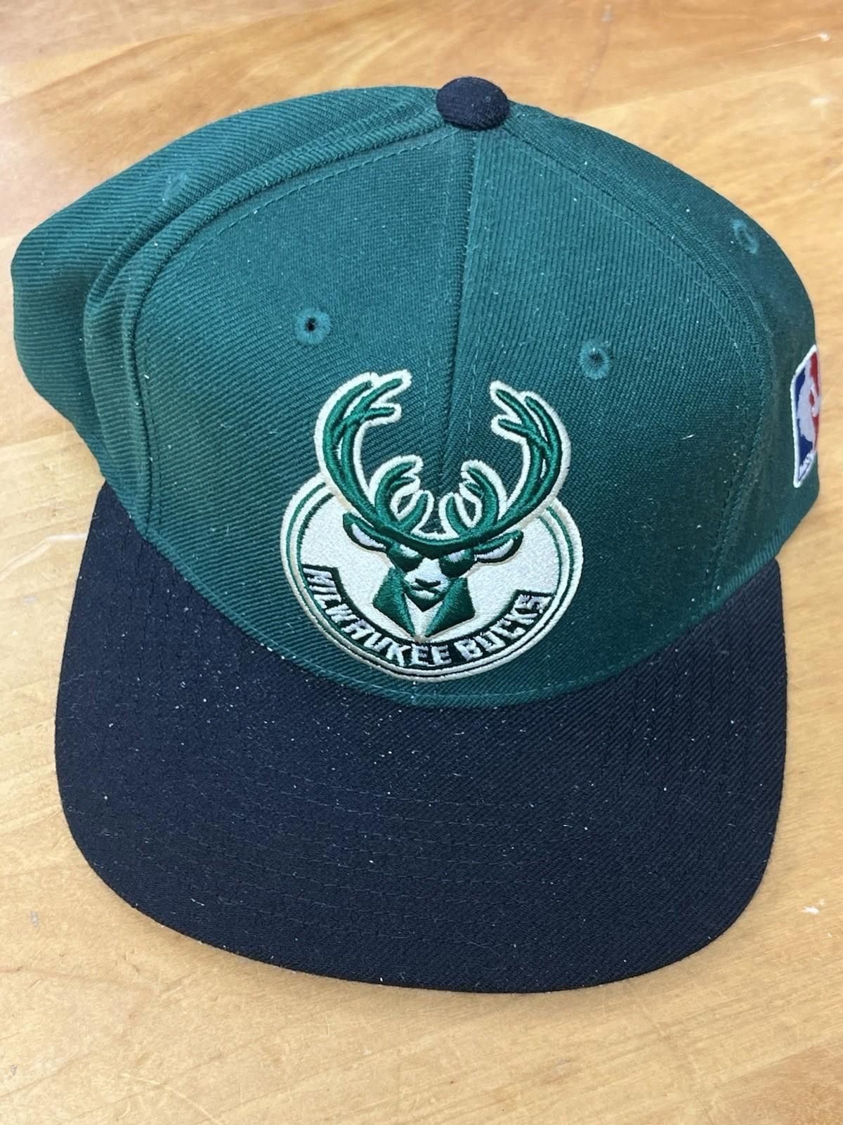 Mitchell & Ness Milwaukee Bucks Mitchell & Ness Black NBA Snapback Baseball Size ONE SIZE - 1 Thumbnail