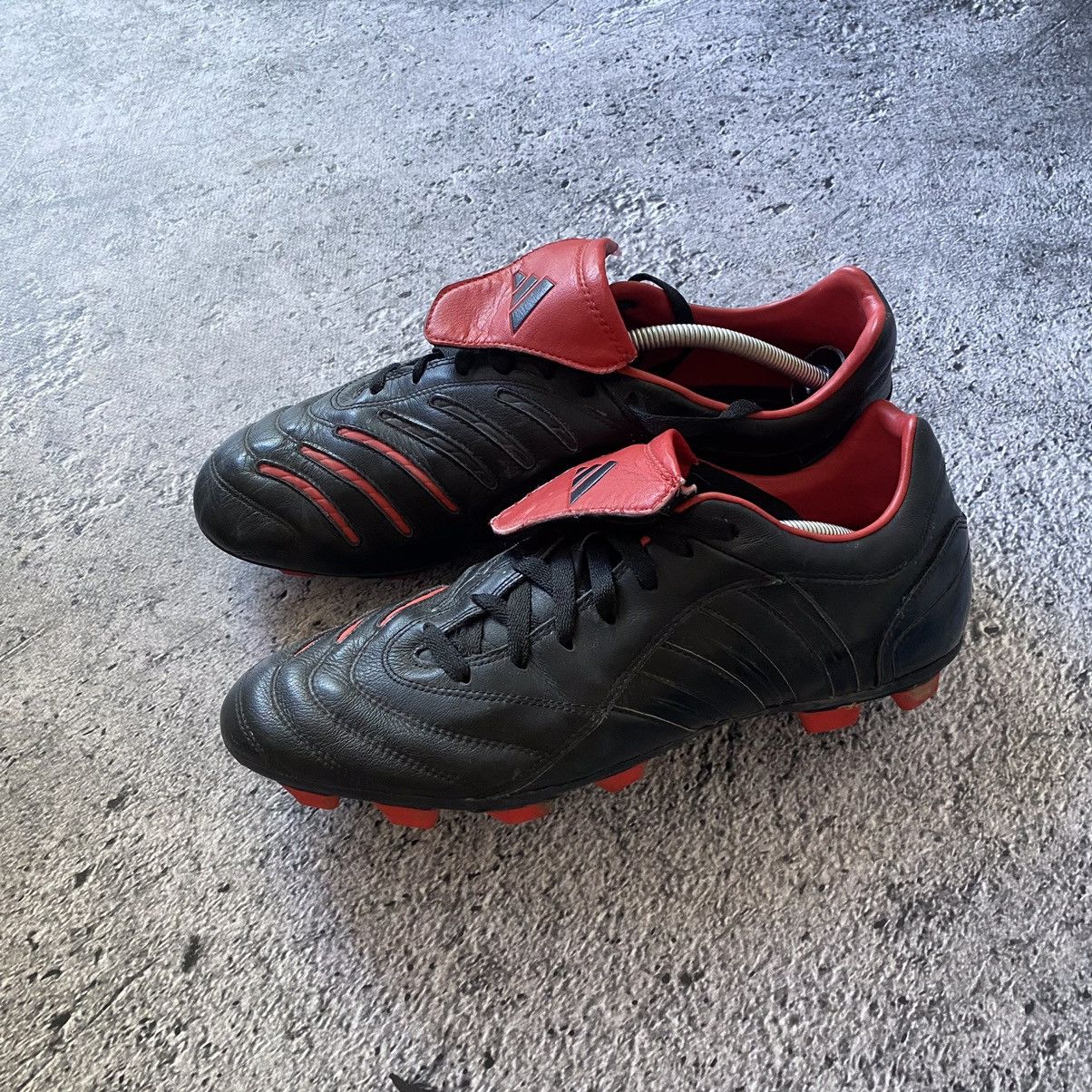 Adidas predator pulse blackout hotsell