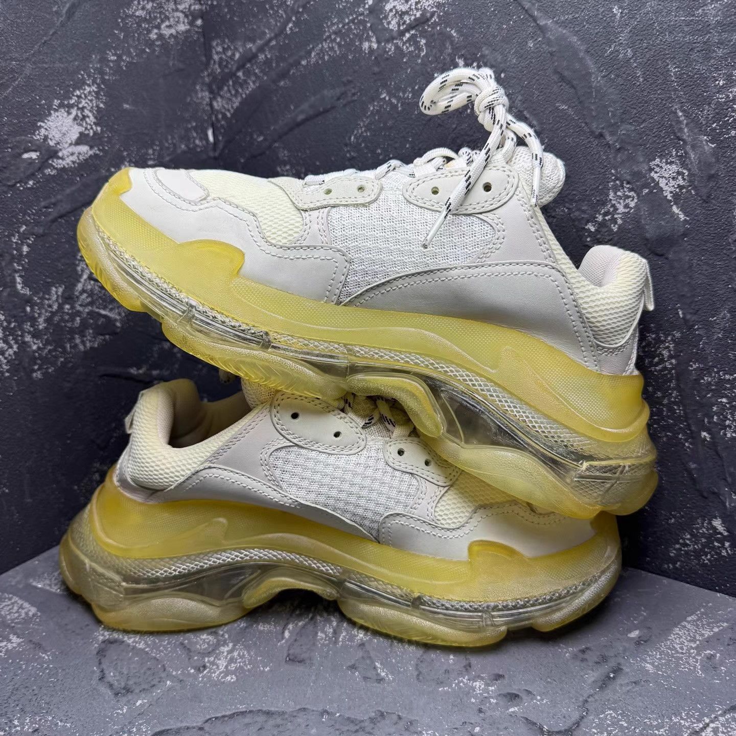 Balenciaga Balenciaga Triple S Beige White Bubble Sole Sneakers Q10 Size US 7 / EU 40 - 4 Thumbnail
