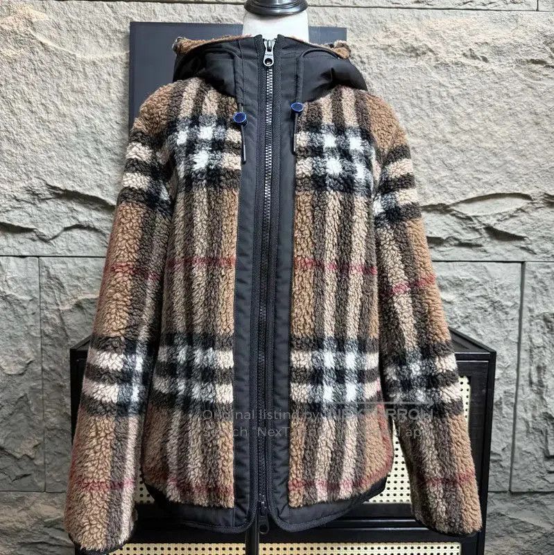 Burberry Burberry Winter Khaki Wool Women's Coat. Size M / US 6-8 / IT 42-44 - 1 Thumbnail