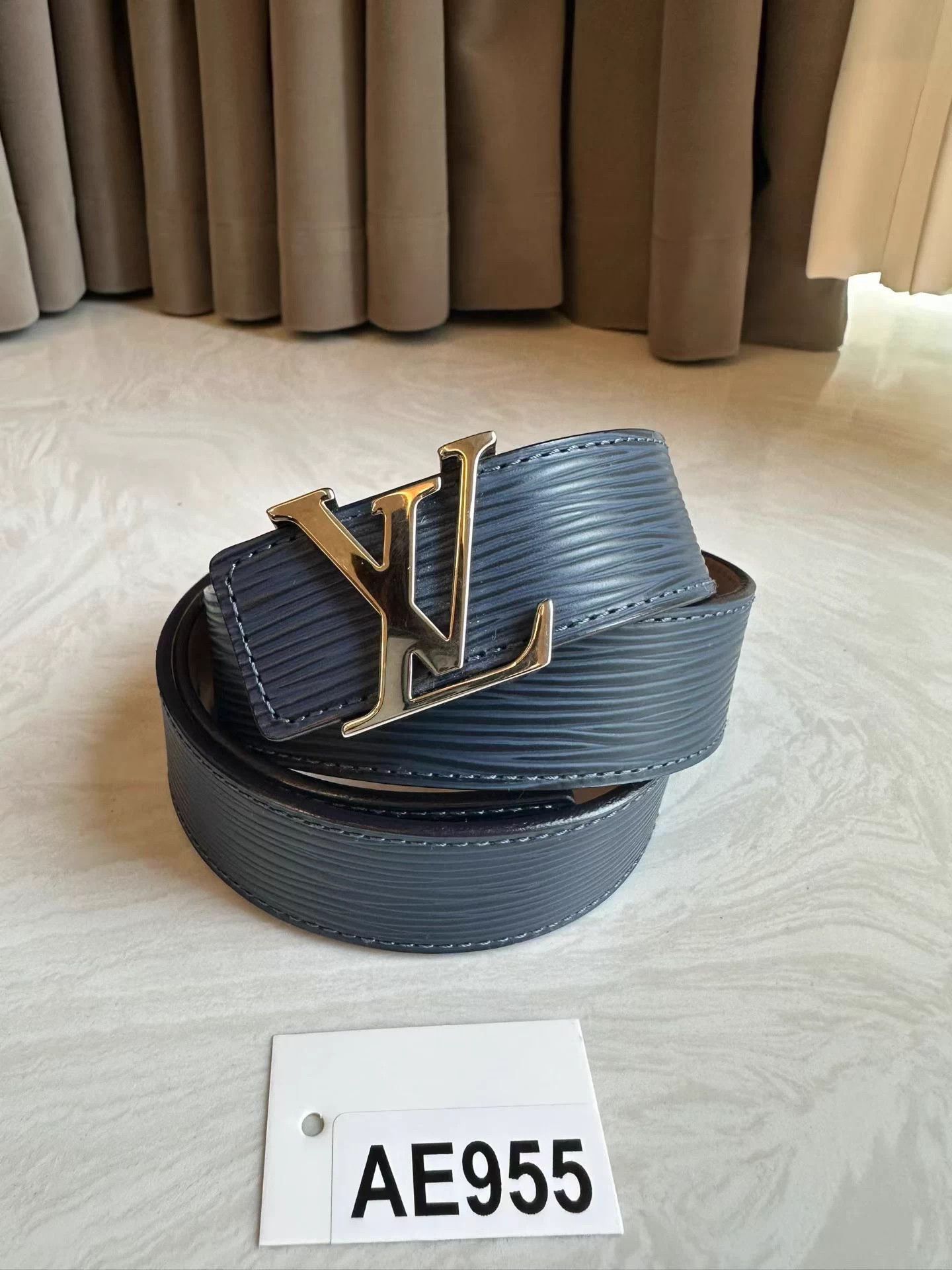 Louis Vuitton LV Initiales Wavy Leather Belt 85/34 3cm Size ONE SIZE - 1 Thumbnail
