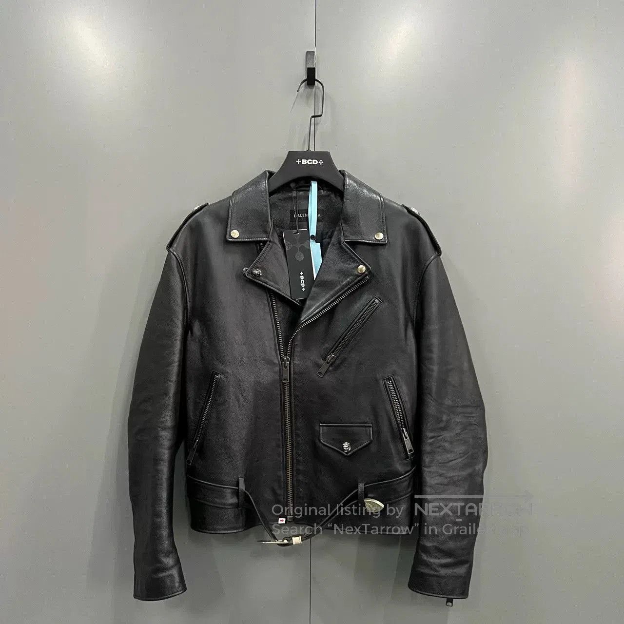 Balenciaga balenciaga graffiti leather jacket size 44. Size US L / EU 52-54 / 3 - 1 Thumbnail