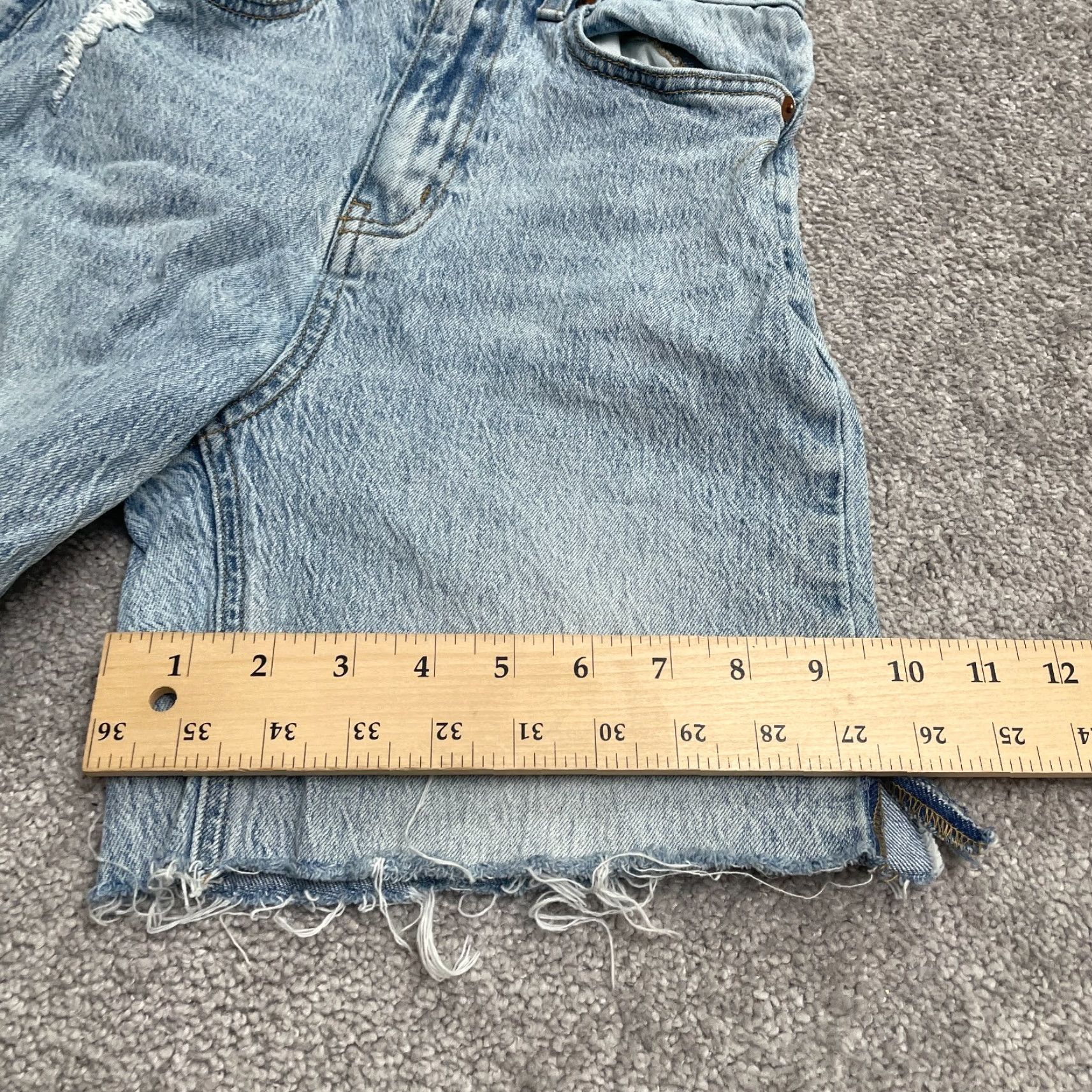 H&M H&M Distressed High Rise Denim Shorts Womens 2 Blue Light Wash Stretch Casual Size 26" / US 2 / IT 38 - 7 Thumbnail
