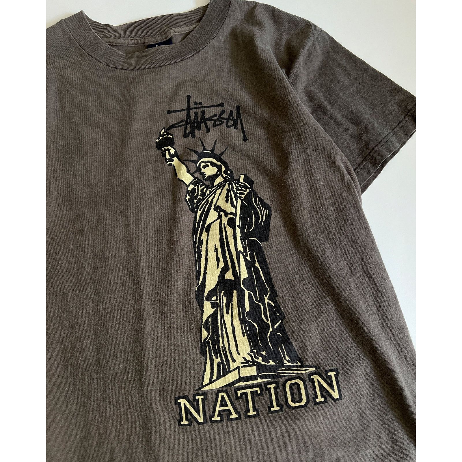 Stussy 2000s Stüssy Brown "Nation" T-Shirt Size US M / EU 48-50 / 2 - 3 Thumbnail