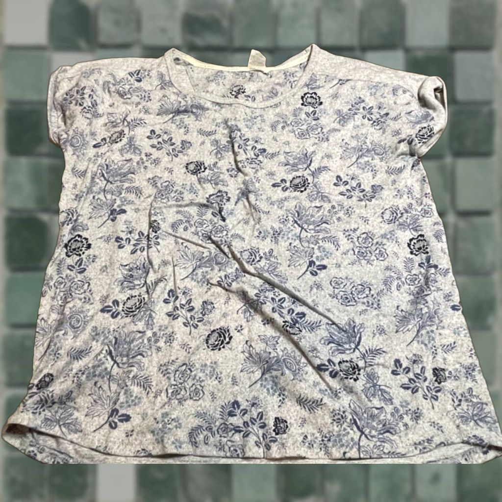 Lucky Brand Lucky Brand Top Shirt Womens M Gray Floral Pattern Short Sleeve Blouse Size M / US 6-8 / IT 42-44 - 1 Thumbnail
