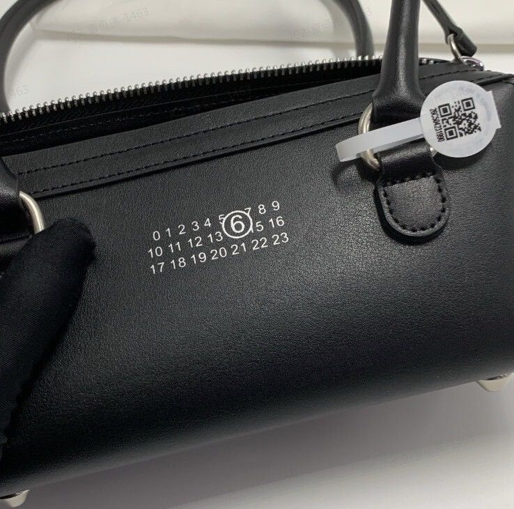 Maison Margiela MM6 Maison Margiela Bauletto Shoulder Bag BBBB13 Size ONE SIZE - 4 Thumbnail