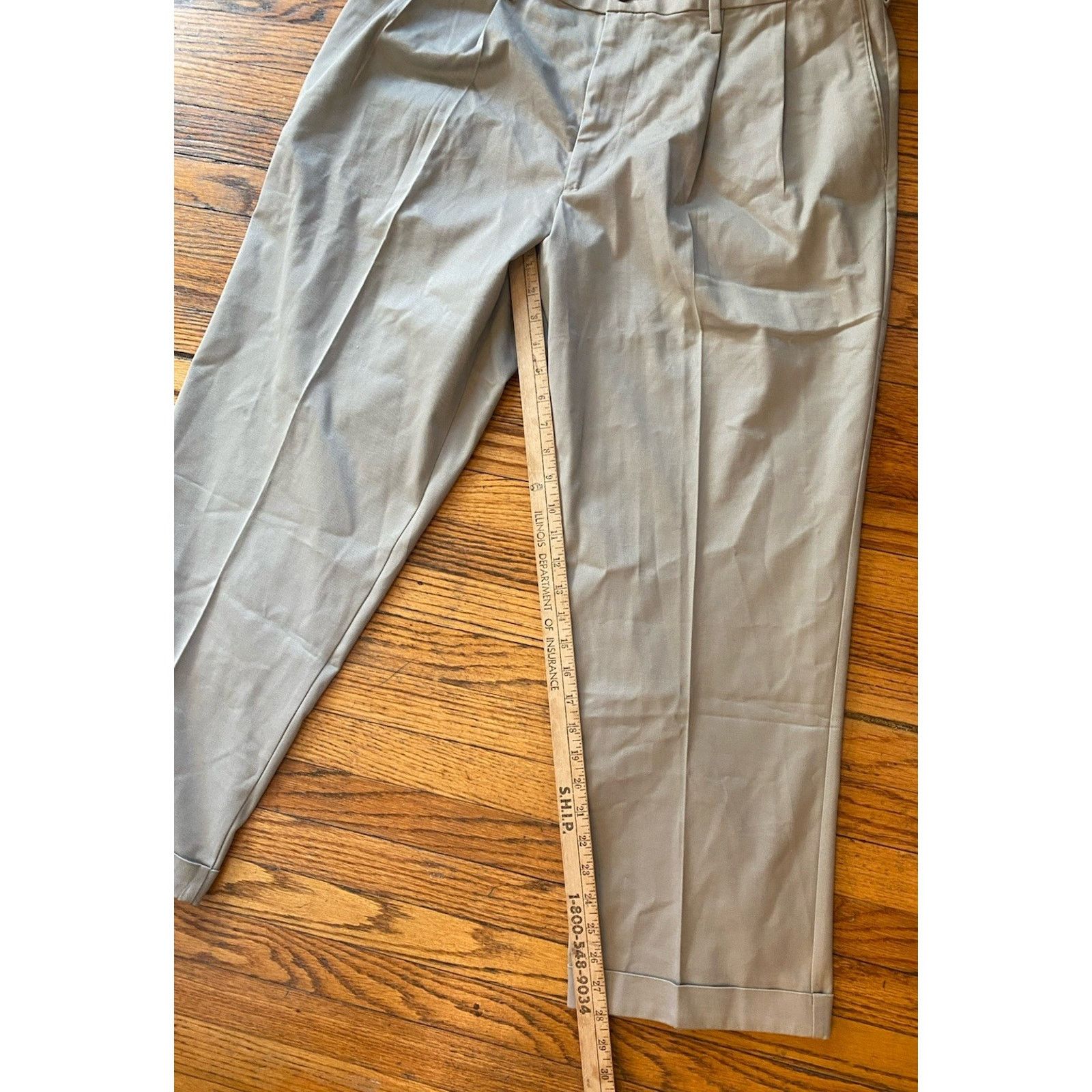 Dockers NWT Dockers Easy Khaki Relaxed Pleated Stretch Pants Men’s Size US 36 / EU 52 - 7 Thumbnail