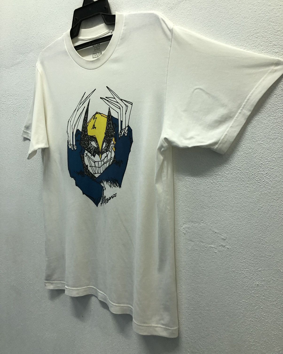Uniqlo Uniqlo Marvel Comics Wolverine T-Shirt Size US L / EU 52-54 / 3 - 5 Thumbnail