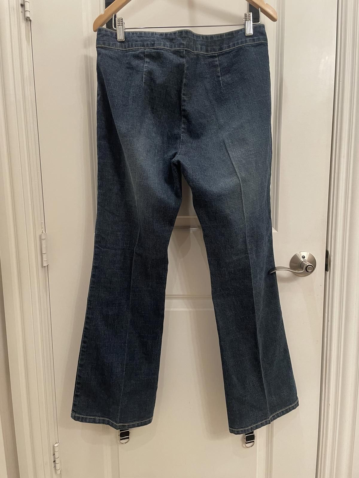 AMI A.M.I. Women's Flare Jeans - Size 12P Size 34" / US 12 / IT 48 - 3 Thumbnail