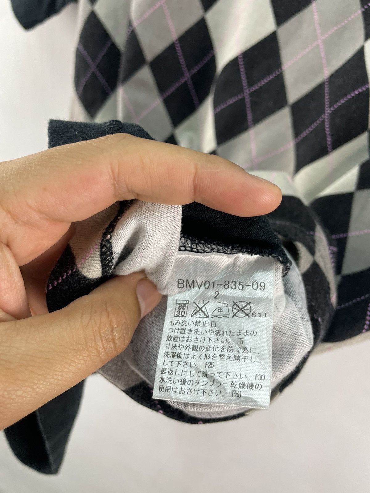 Burberry Vintage Burberry Tshirt Checked Plaid Size M Size US M / EU 48-50 / 2 - 3 Thumbnail