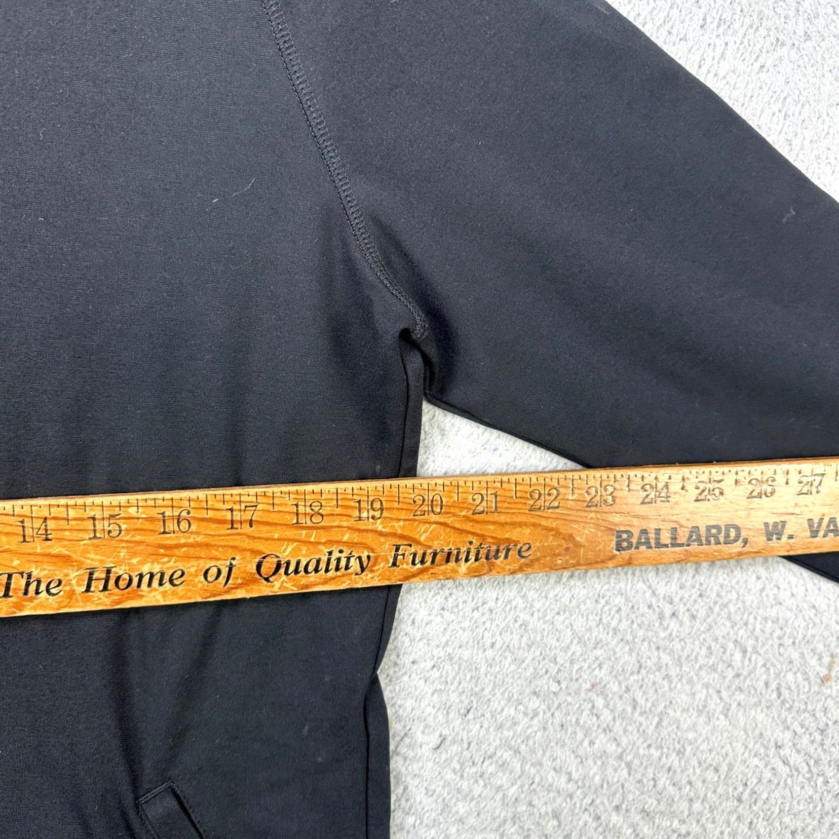 Mizzen+Main Mizzen Mein Shirt Hoodie Mens Medium Black Lightweight Stretch Athletic Shirt Hoodie Mens Large? Size US M / EU 48-50 / 2 - 5 Thumbnail