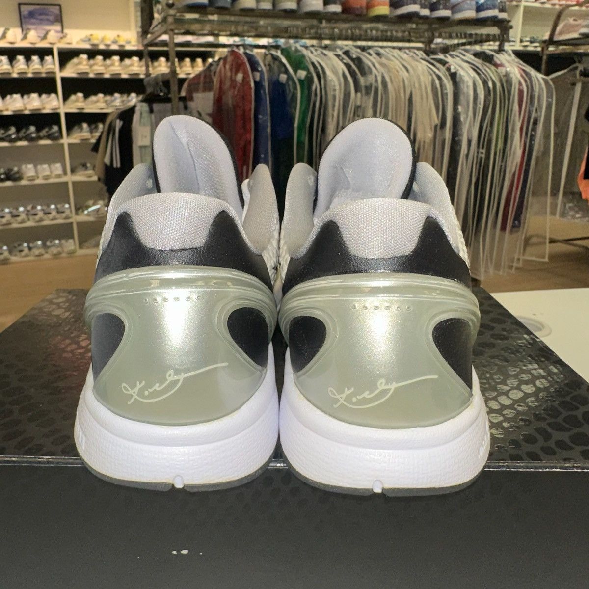 Nike Size 8 - White Black Kobe 6 - 454142-101 Size US 8 / EU 41 - 3 Thumbnail