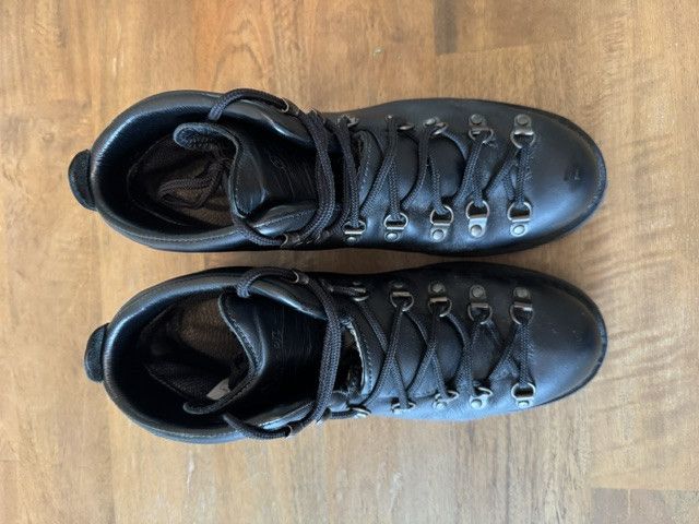 Danner Danner Mountain Light II Black Gore-Tex Hiking Boots USA Size US 10.5 / EU 43-44 - 2 Thumbnail