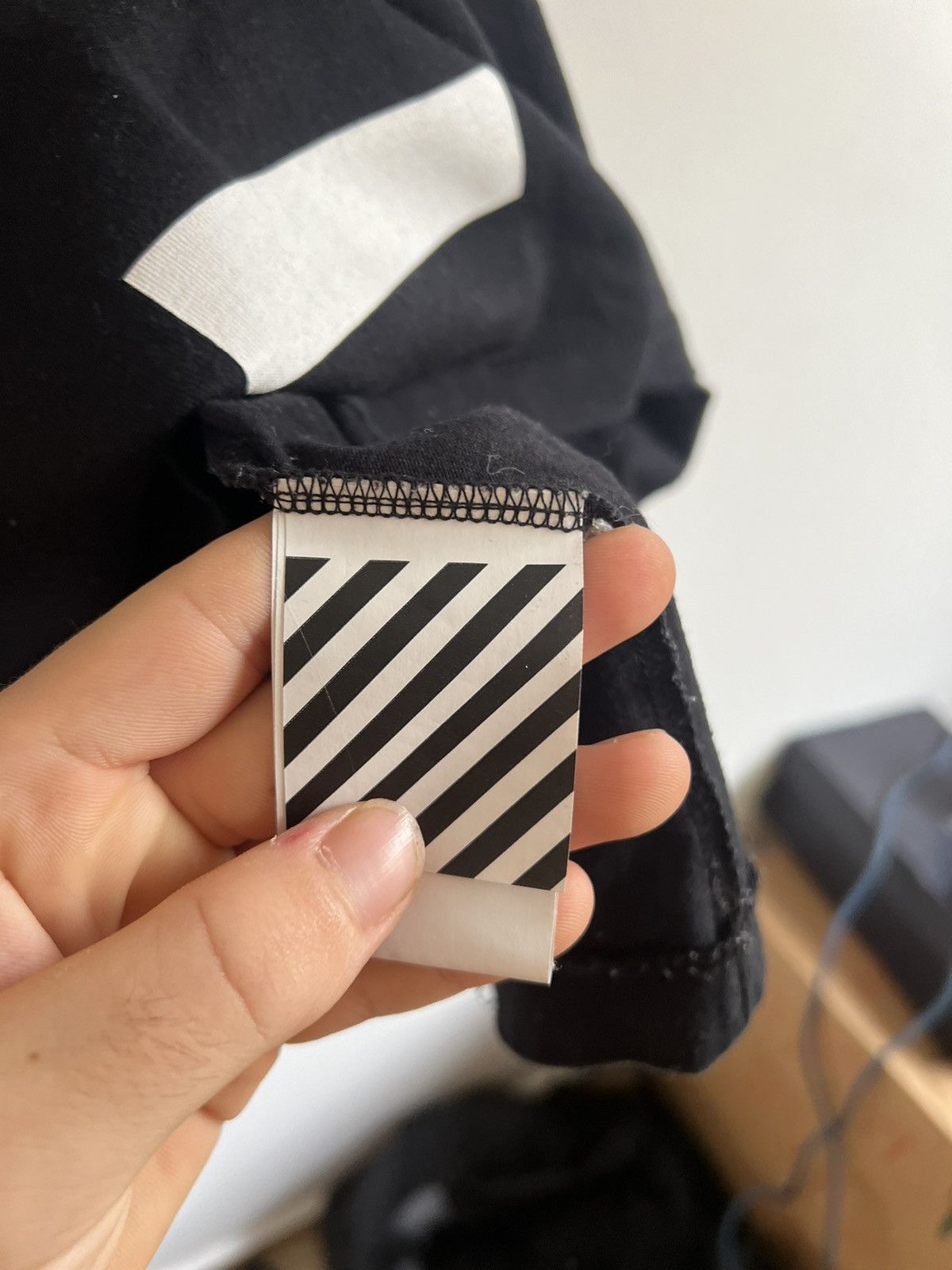 Off-White Off white OG seeing things TEE Size US M / EU 48-50 / 2 - 10 Thumbnail