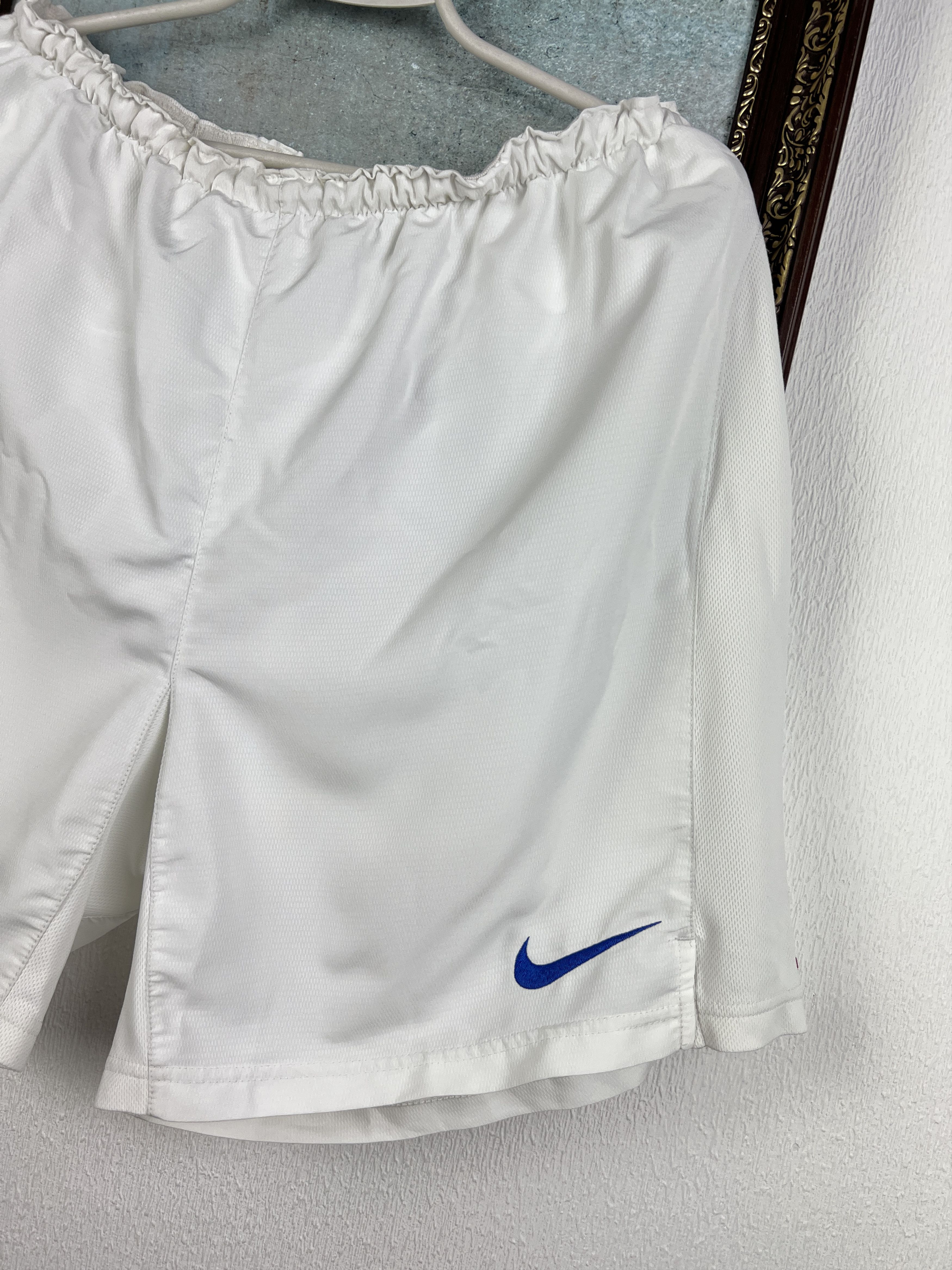 Nike Vintage Nike Croatia Football Shorts Athletic National Team Size US 34 / EU 50 - 2 Thumbnail