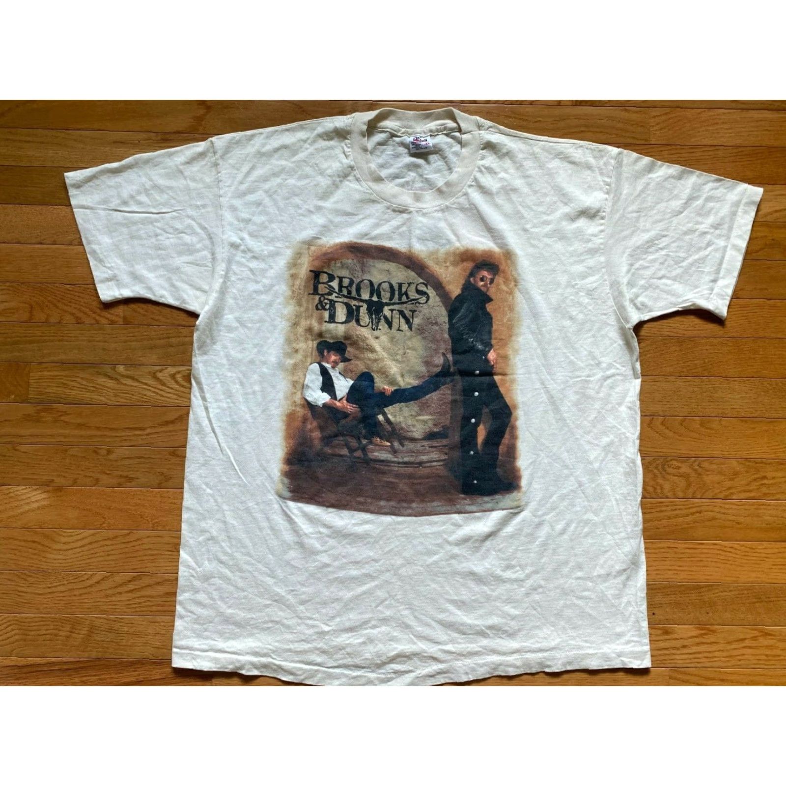Anvil VINTAGE Brooks & Dunn 1994 Waitin on Sundown tour T-SHIRT XXL Men Cream Cotton Short Sleeve Crew Neck Single Stitch Prior 90s Music Country Musics Size US XXL / EU 58 / 5 - 2 Thumbnail