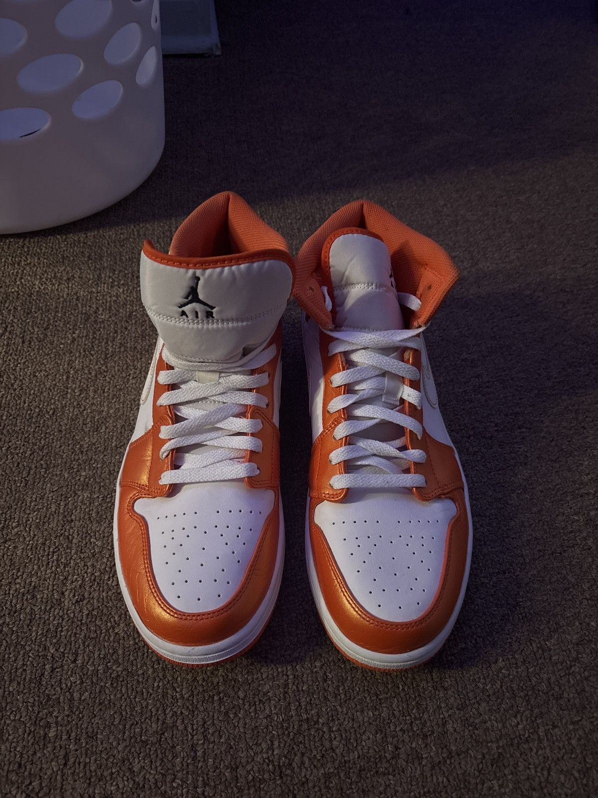 Nike Air Jordan 1 Mid SE Electro Orange Size US 12 / EU 45 - 1 Thumbnail