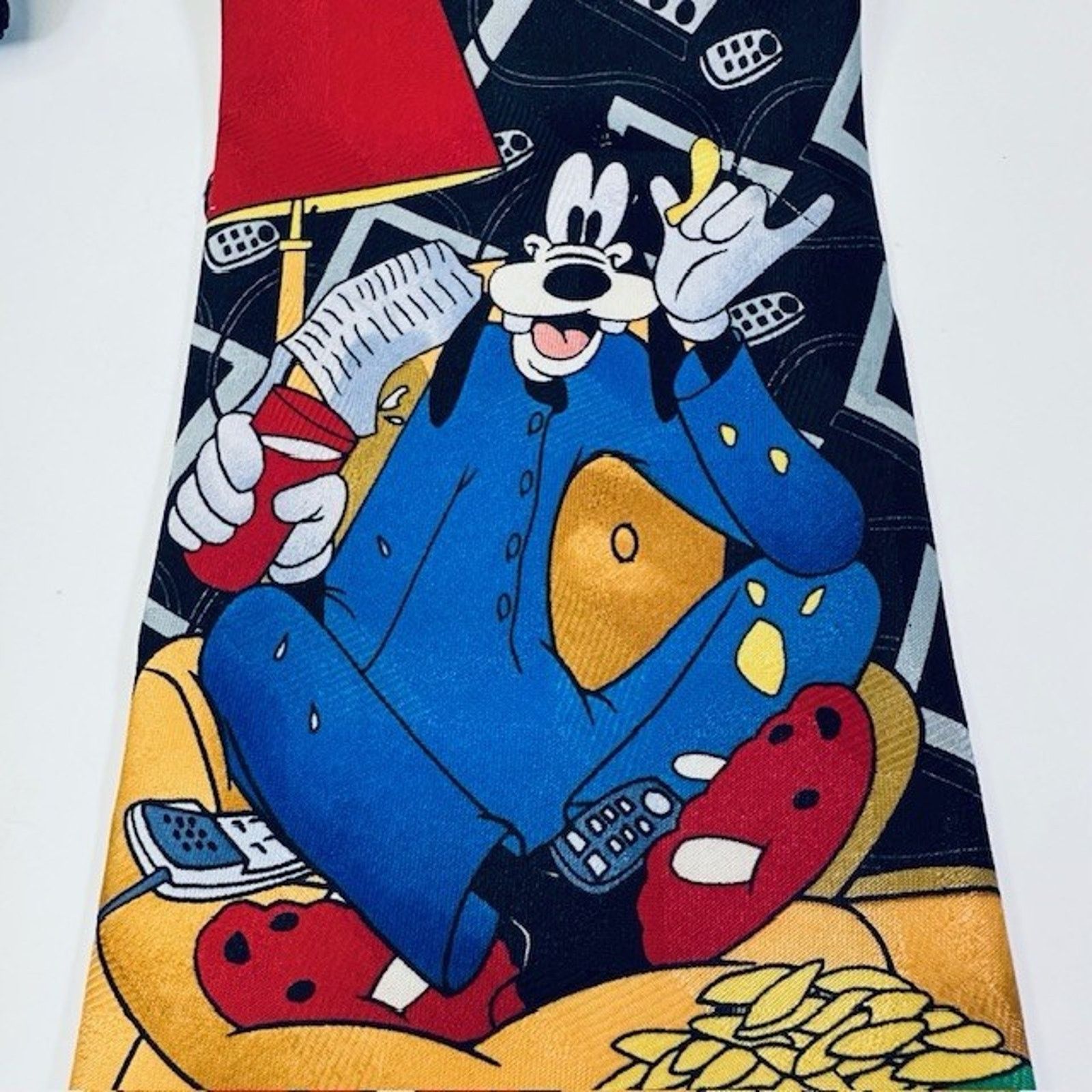 Disney Micky Unlimited Disney Men's Neck Tie Goofy Gaming Polyester Size ONE SIZE - 3 Thumbnail