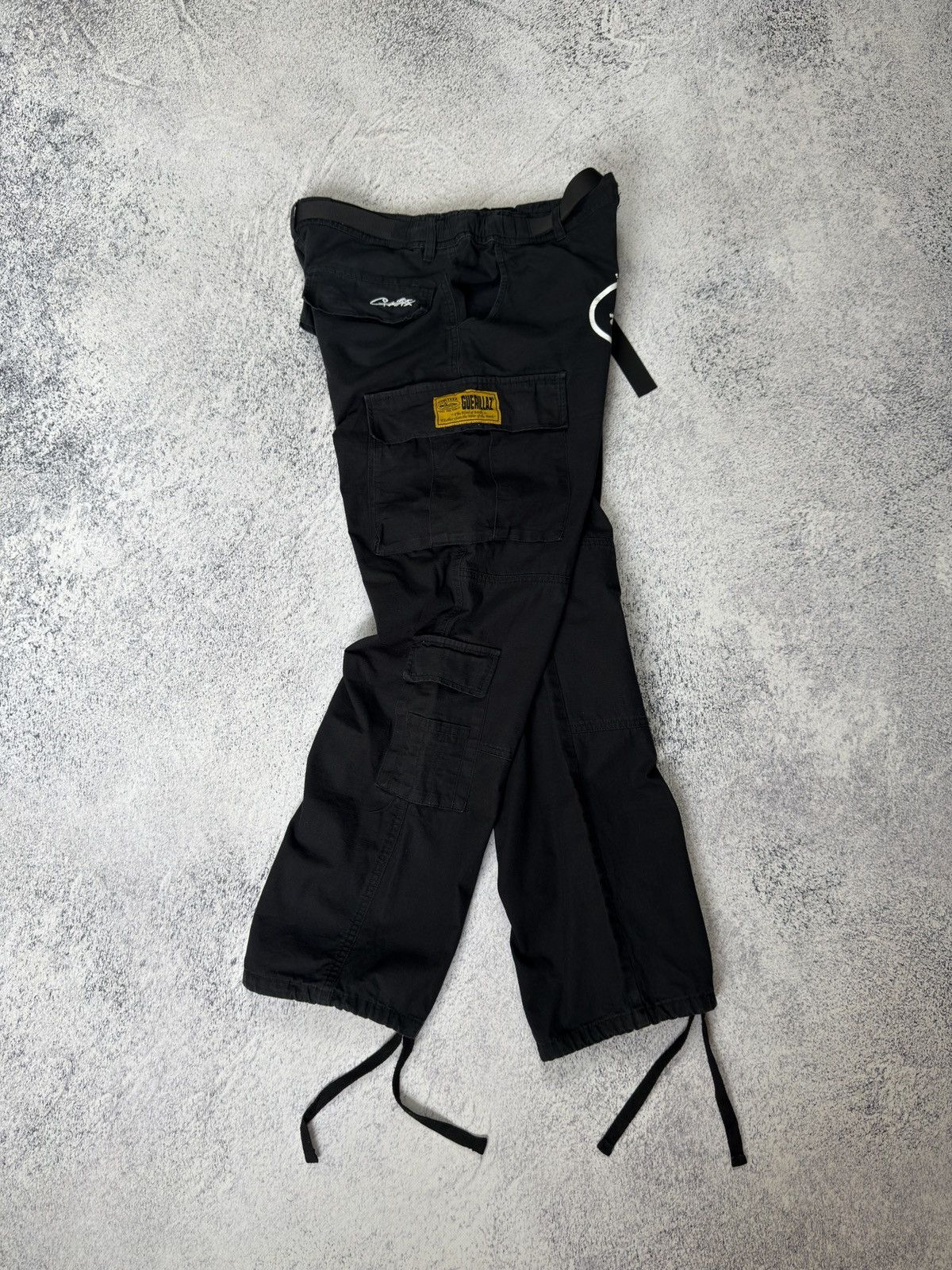 Corteiz CORTEIZ GUERILLAZ BLACK CARGO PANTS Size US 34 / EU 50 - 13 Thumbnail