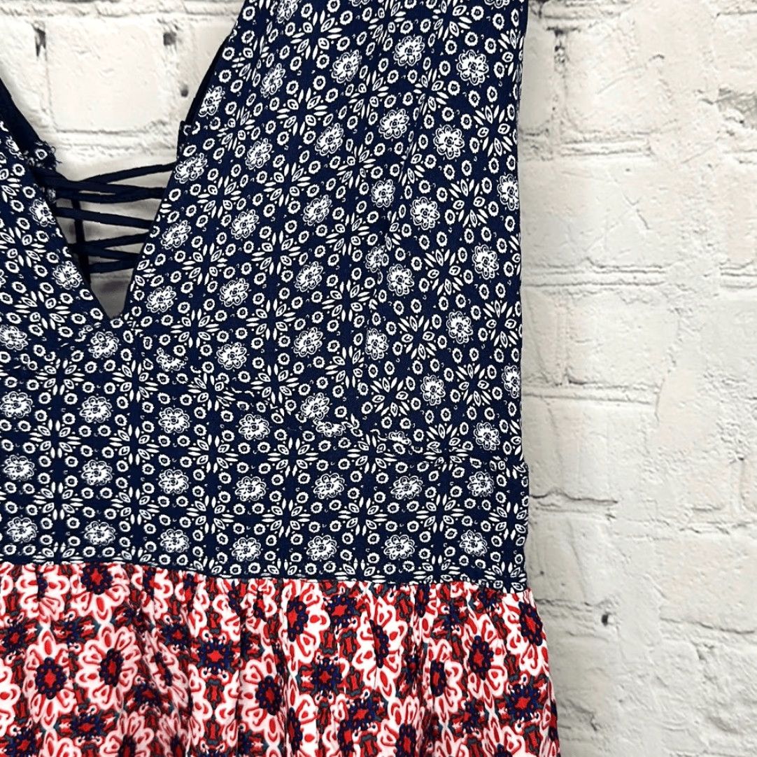 Lulus Lulu’s Women’s Red White Blue Sleeveless Summer Dress size Large Cut Out Rayon Size L / US 10 / IT 46 - 2 Thumbnail