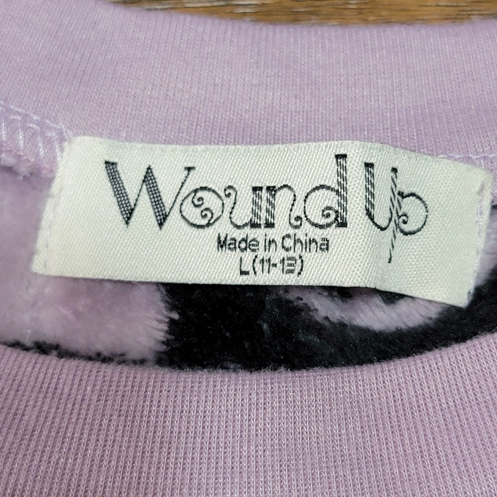 Other Wound Up LS Checkered Fleece Sweater w/ Peace - Size Large Size L / US 10 / IT 46 - 4 Thumbnail
