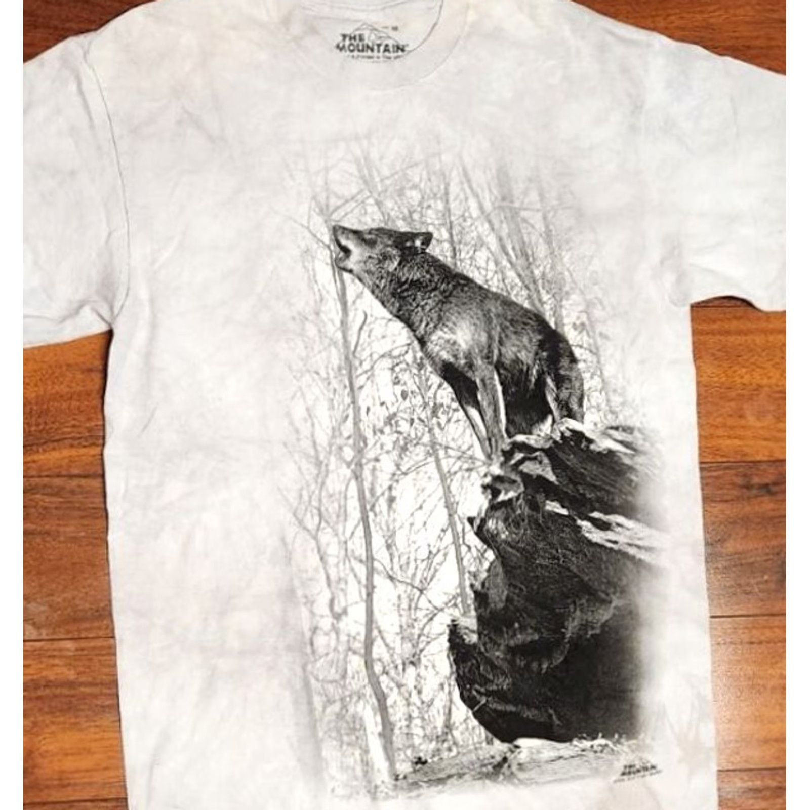 The Mountain THE MOUNTAIN T Shirt Men Wolf Tie Dye 2010-2019 Medium NWT Graphic Print White Cotton Crew Neck Short Sleeve 90s Wolves Animals Fashion Size US M / EU 48-50 / 2 - 6 Thumbnail