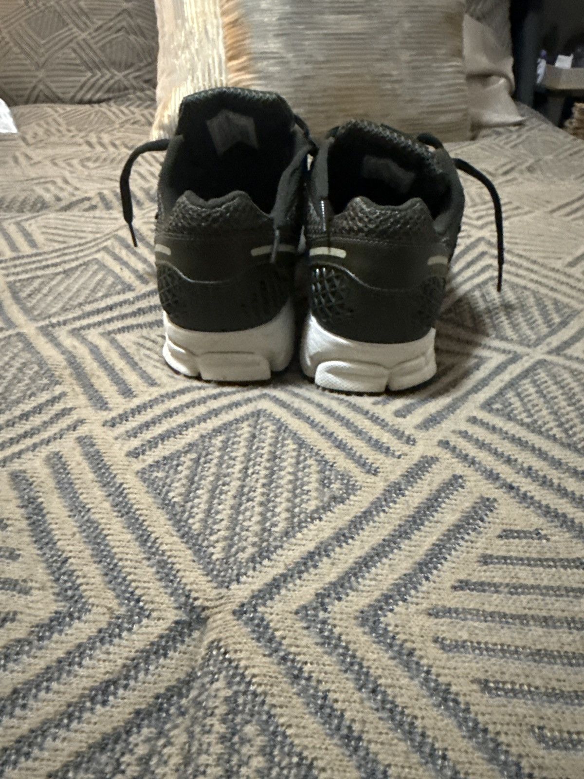 Nike Nike vomero5 Size US 10 / EU 43 - 2 Thumbnail
