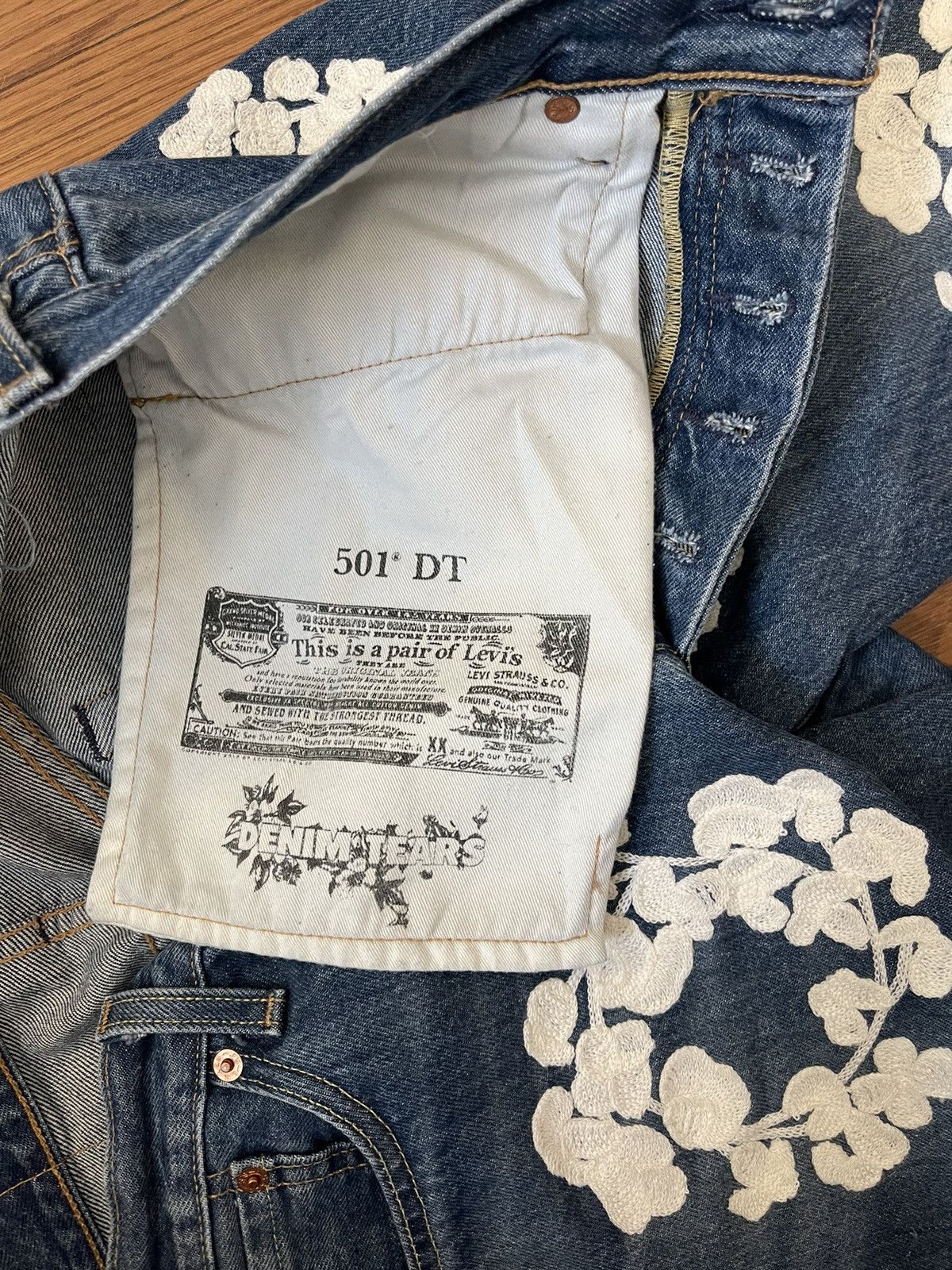 DENIM TEARS Denim Tears Levi’s Cotton Wreath Chain Stitch Jean Sz. 32 Size US 32 / EU 48 - 7 Thumbnail
