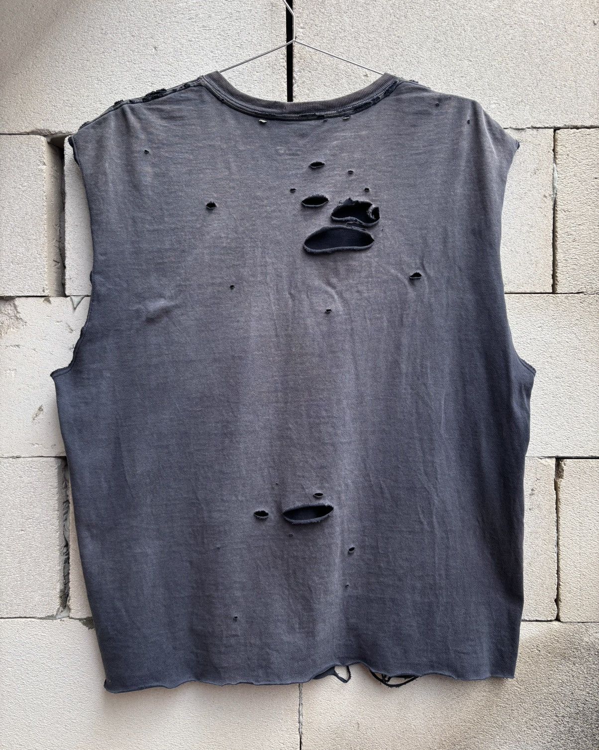 Carhartt Thrashed Carhartt Distressed Tank Shirt ERD Grunge Size US L / EU 52-54 / 3 - 8 Thumbnail