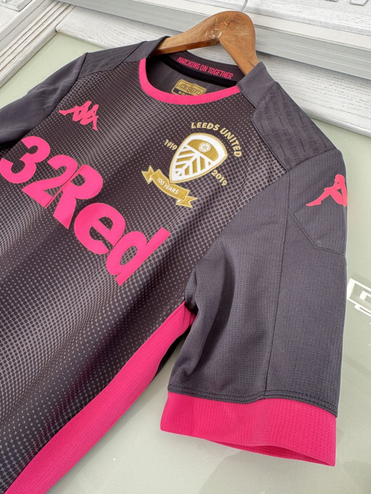 Kappa Leeds United 2019-2020 Away Soccer Jersey Football Shirt Kit Size US S / EU 44-46 / 1 - 6 Thumbnail
