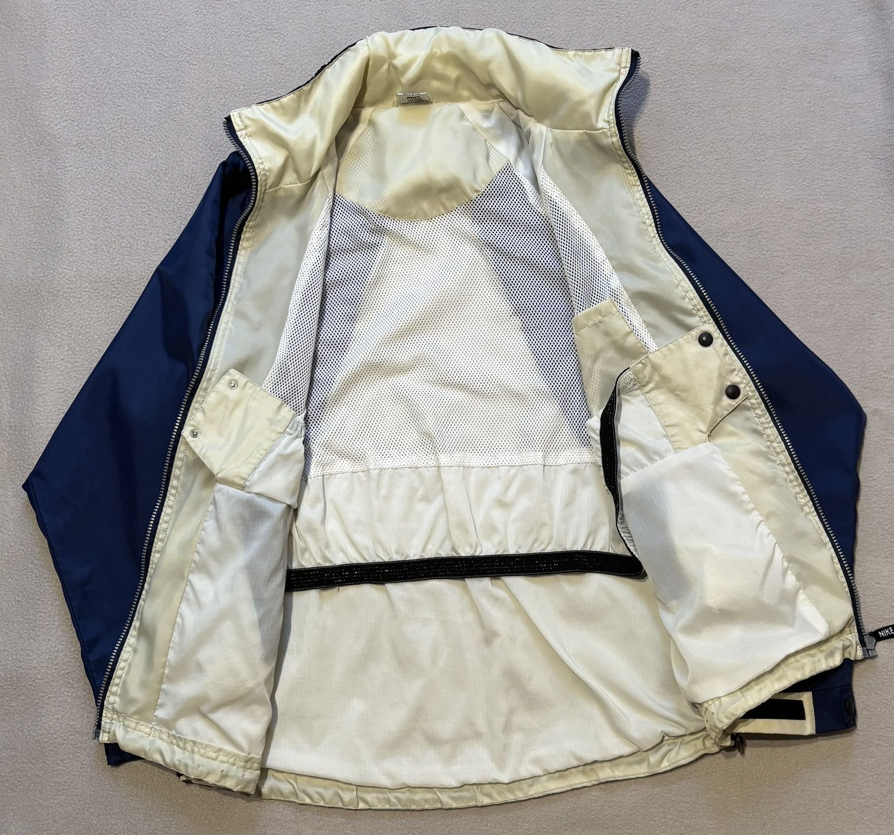 Nike Nike vintage 90s jacket Medium Active Wear Original Creation Size US M / EU 48-50 / 2 - 13 Thumbnail