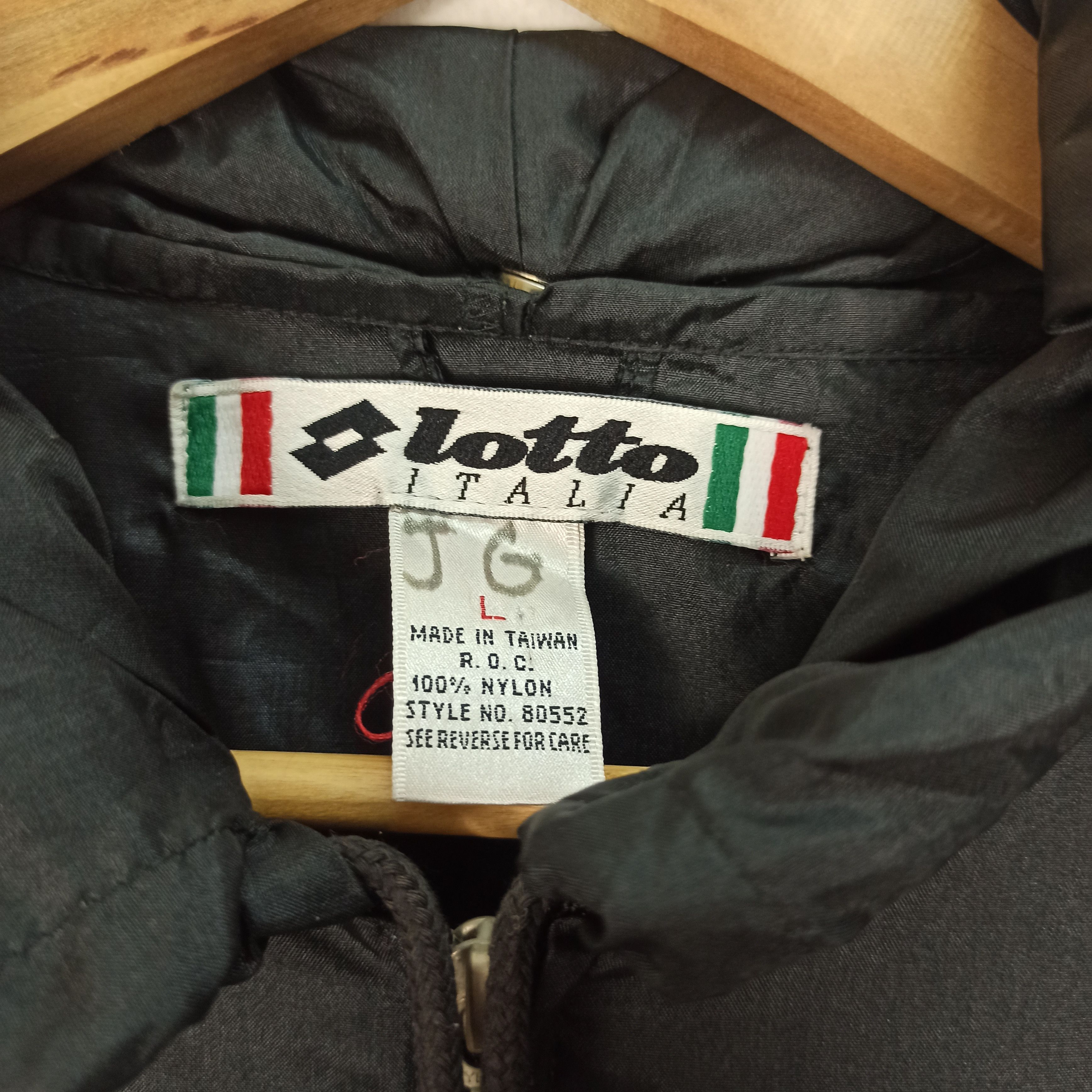 Lotto Sport Vintage Lotto Italia Nylon Windbreaker Jacket Rare Size US L / EU 52-54 / 3 - 11 Thumbnail