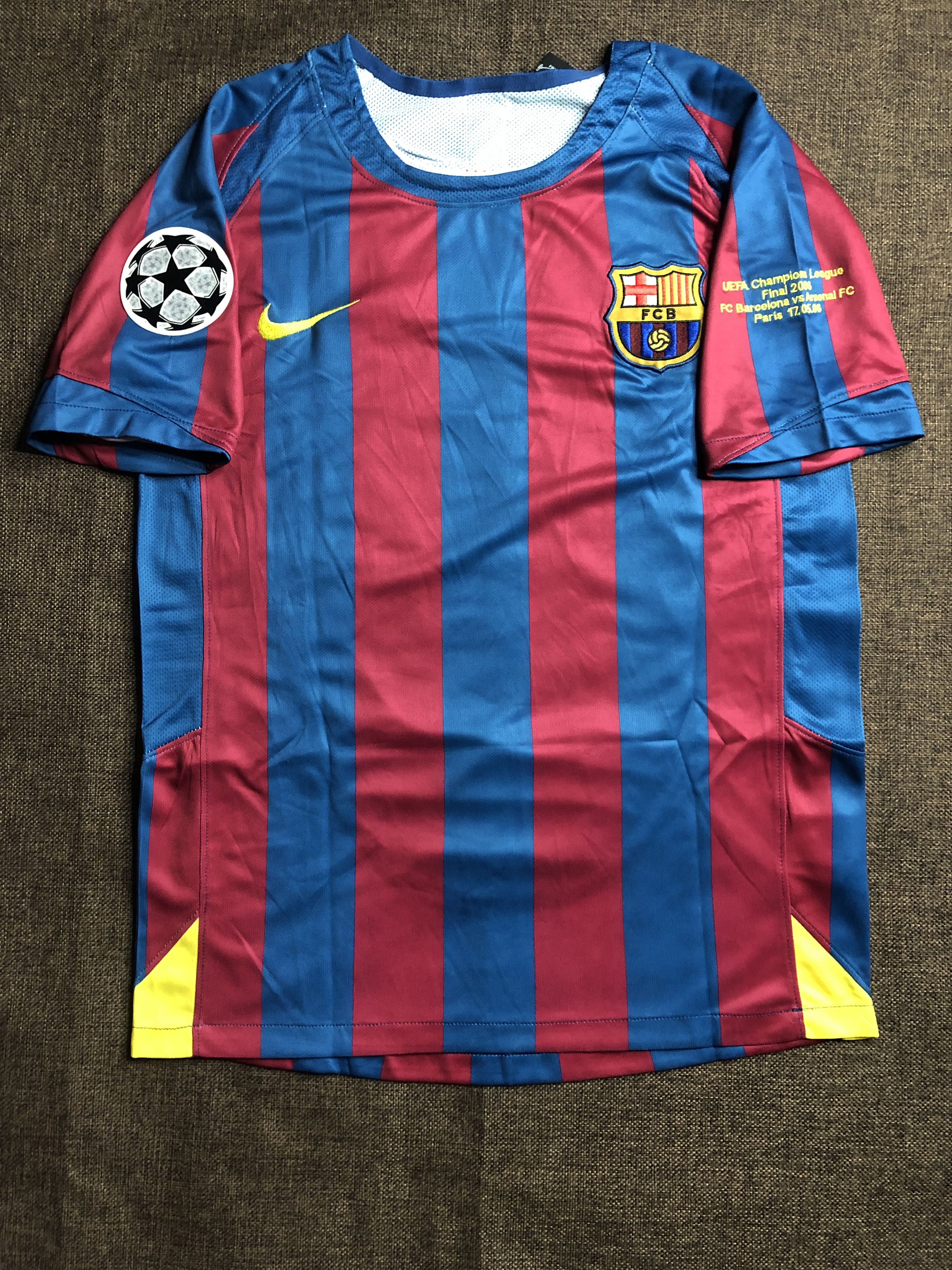 Vintage 2005-06 RONALDINHO HOME SOCCER JERSEY Size US L / EU 52-54 / 3 - 1 Thumbnail
