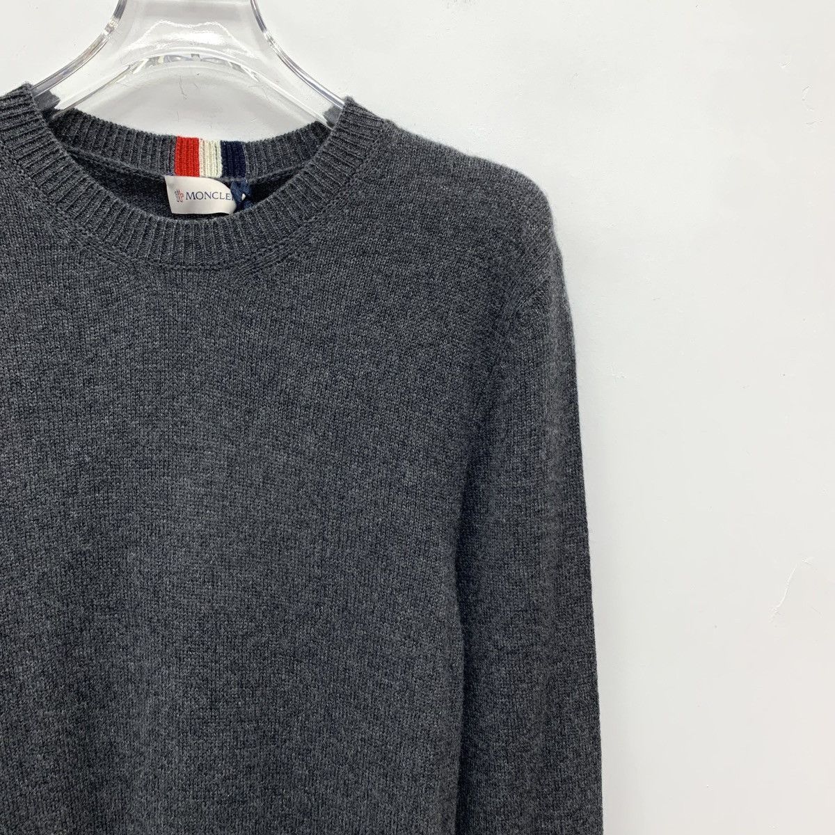 Moncler Moncler Grey Cashmere Crew Neck Knit Sweater K26WX Size S / US 4 / IT 40 - 3 Thumbnail