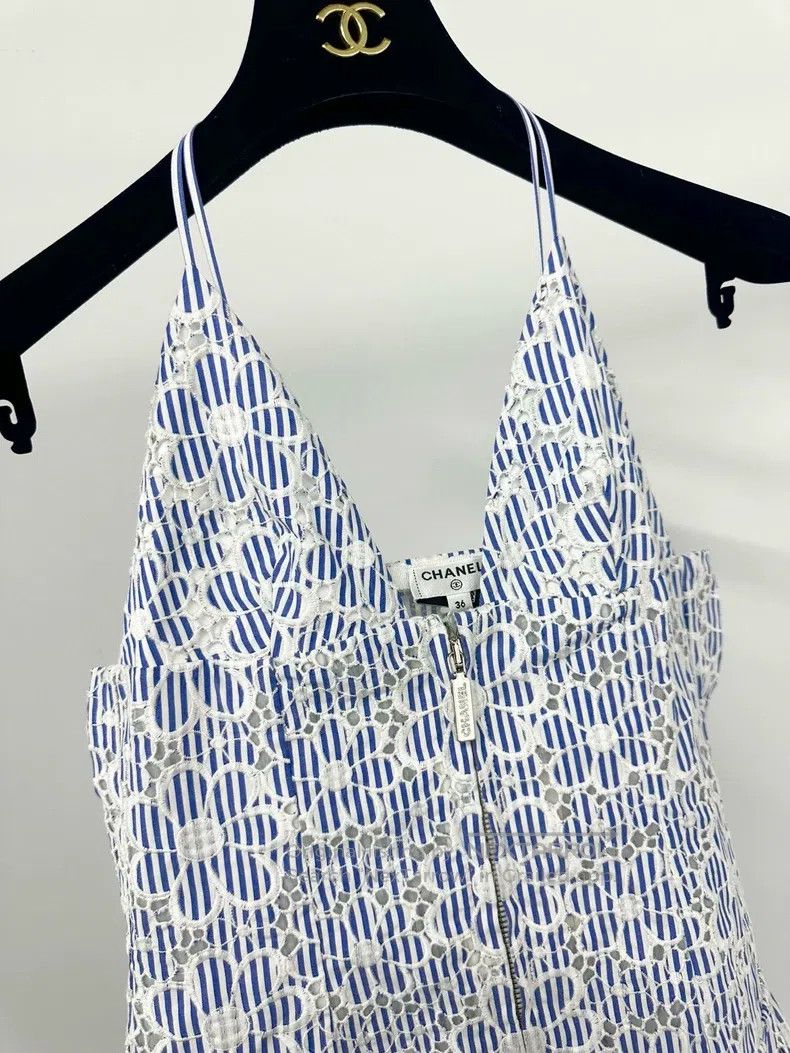 Chanel Chanel 25C Early Spring Holiday Embroidered Flower Strap D Size XS / US 0-2 / IT 36-38 - 3 Thumbnail