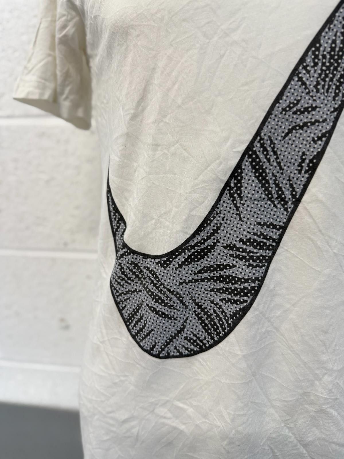 Nike Nike Cream Black Design Graphic T-Shirt Mens Size S Size US S / EU 44-46 / 1 - 2 Thumbnail