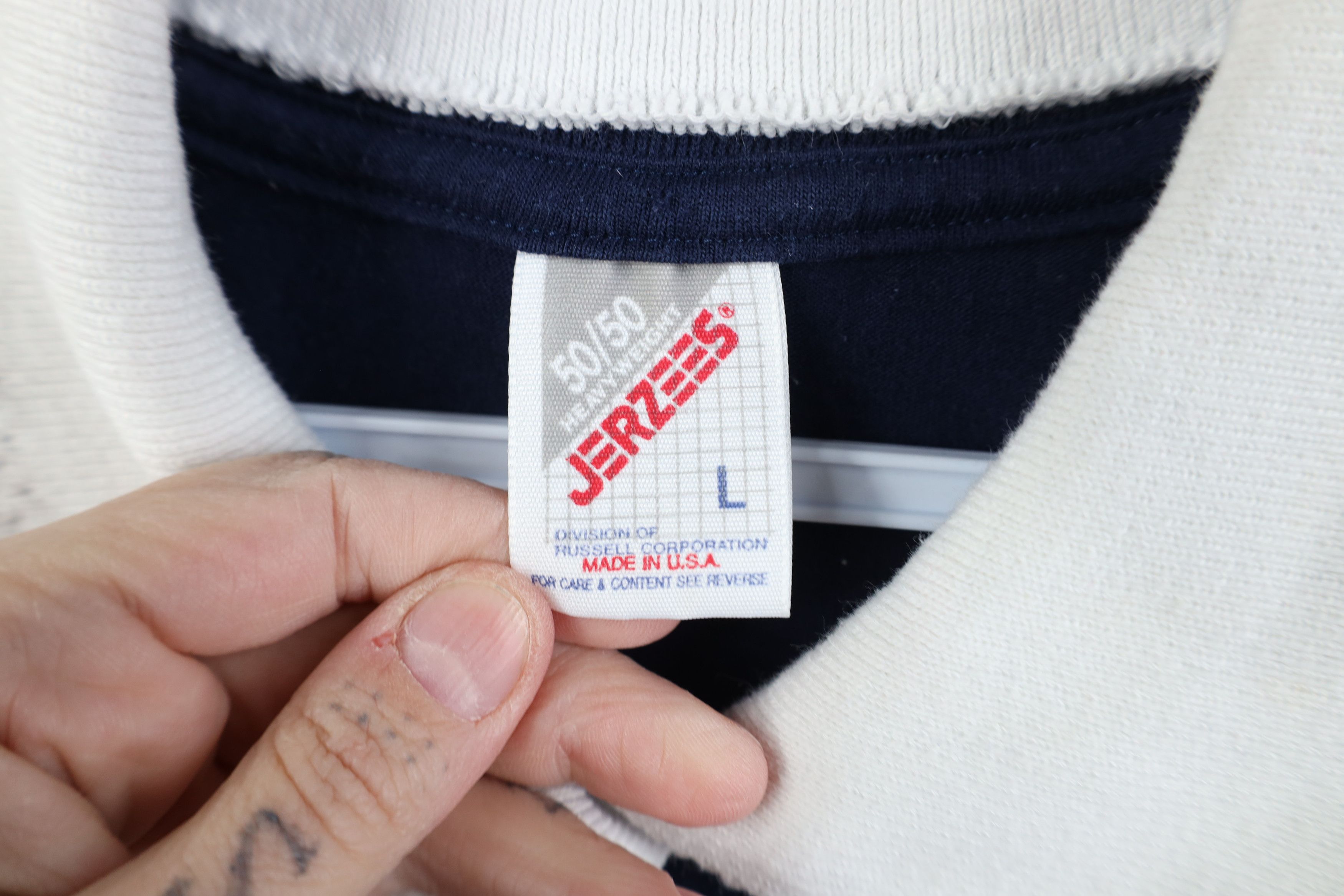 Vintage Vintage 90s Streetwear Quilt Heart Collared T-Shirt USA Size L / US 10 / IT 46 - 8 Thumbnail