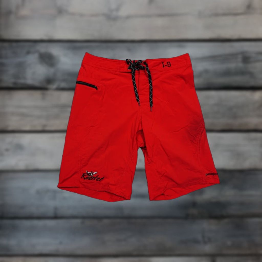 Patagonia Patagonia Boardshorts Mens 32 Red Swimsuit Beach Lightweight Water-Repellent Nylon Blended Fabric Lined Swim Shorts Beach 90s Logo Mens Size US 32 / EU 48 - 1 Thumbnail