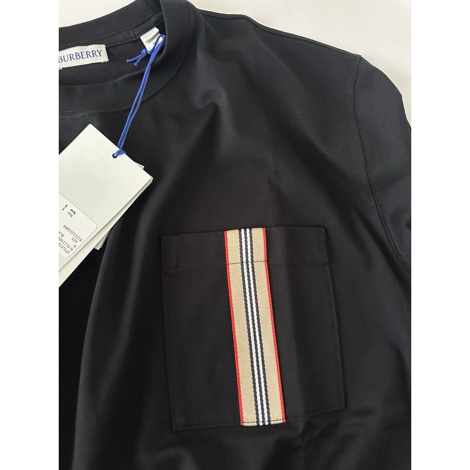 Burberry Burberry Ellison Pocket Black T-shirt M (Oversized) 81121131 Size US M / EU 48-50 / 2 - 8 Thumbnail