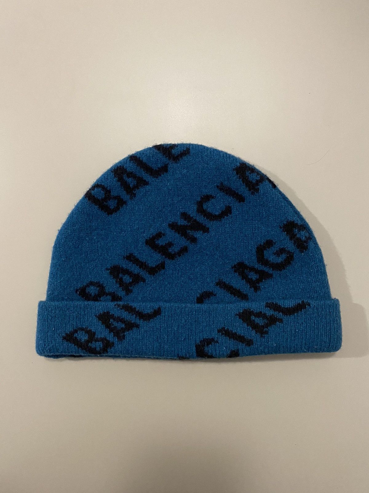 Balenciaga Balenciaga Allover Logo Beanie in Blue Size ONE SIZE - 1 Thumbnail