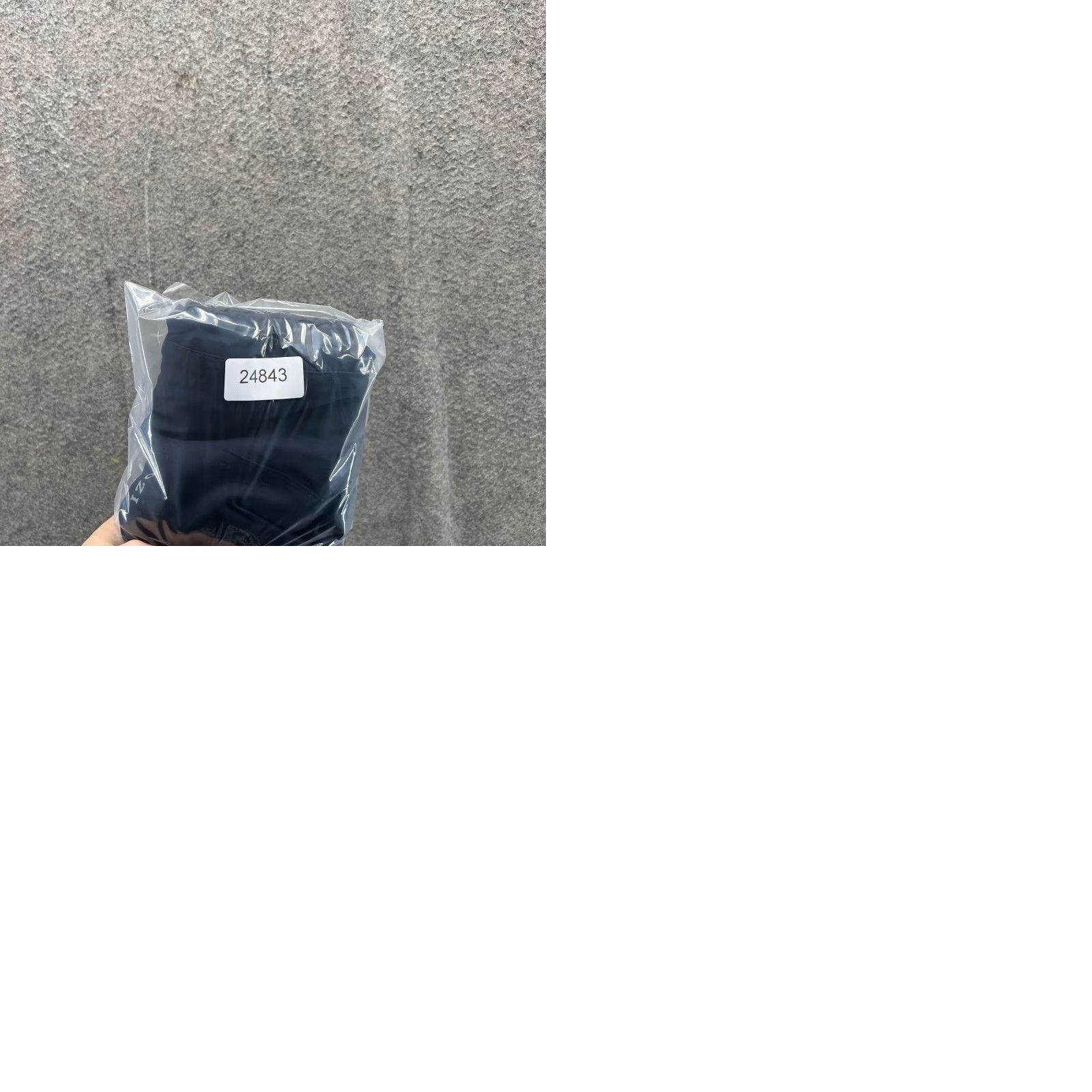 Izod Izod Pants Men 38x32 Chino Flat Front Athletic Black Jeans? (Note: "Jeans" not in original) Size US 38 / EU 54 - 9 Thumbnail