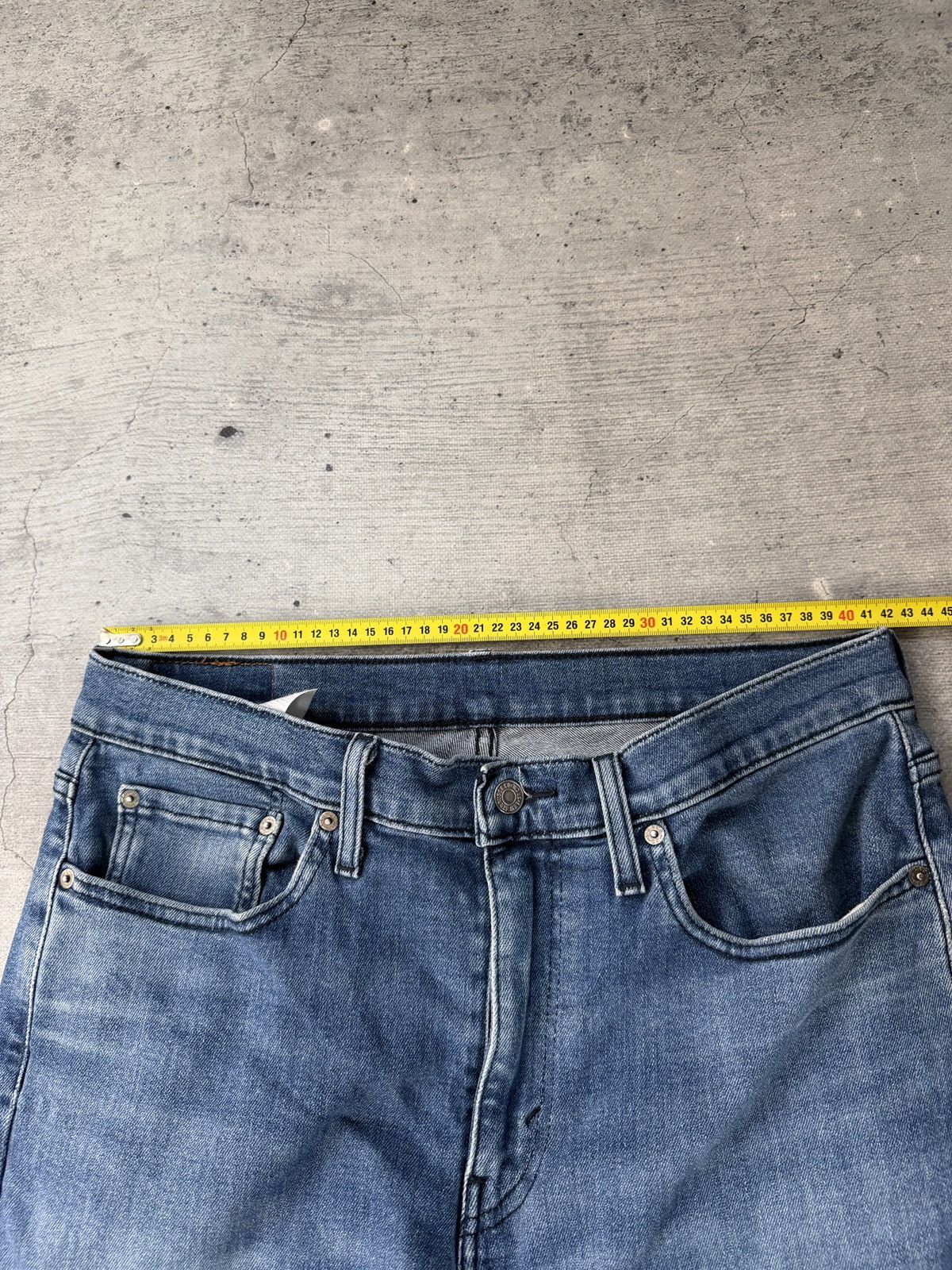 Levi's Levi's 514 Straight Fit Jeans Men's Size 33x30 Medium Wash Size US 33 - 9 Thumbnail