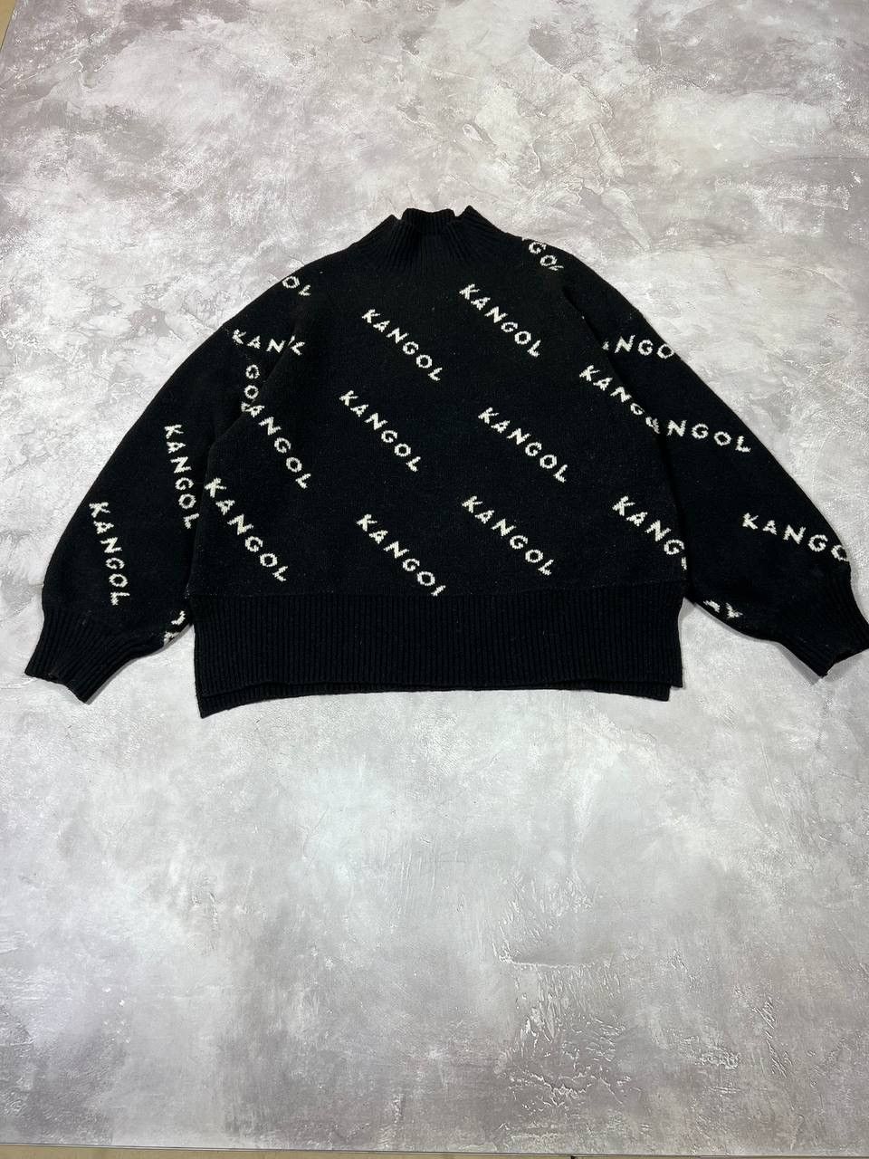 H&M × Kangol Vintage Kangol H&M Monogram Sweater Size M / US 6-8 / IT 42-44 - 2 Thumbnail