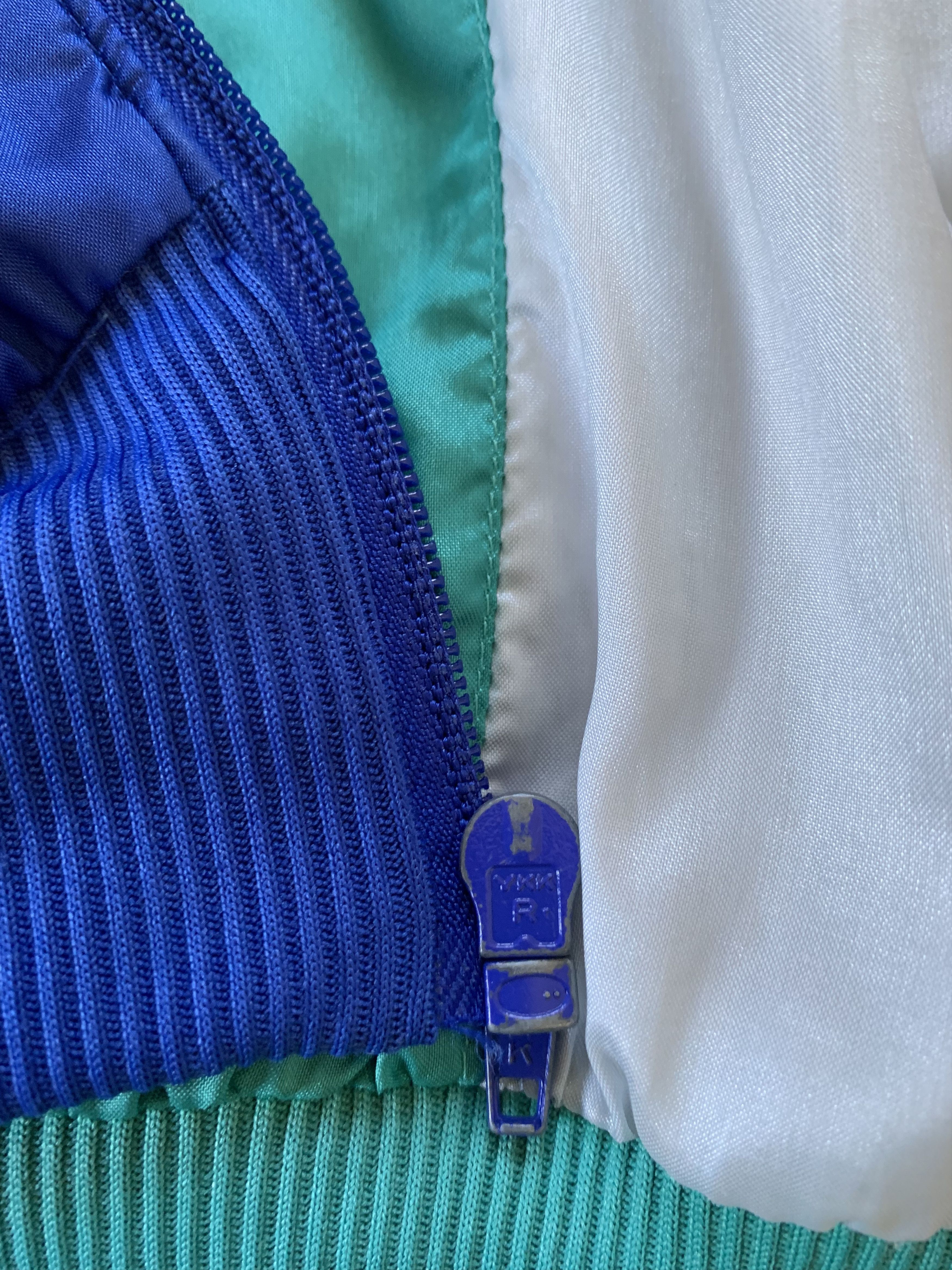 Adidas × Vintage Vintage Adidas Olympic Nylon Zip Truck Jacket Size US L / EU 52-54 / 3 - 9 Thumbnail