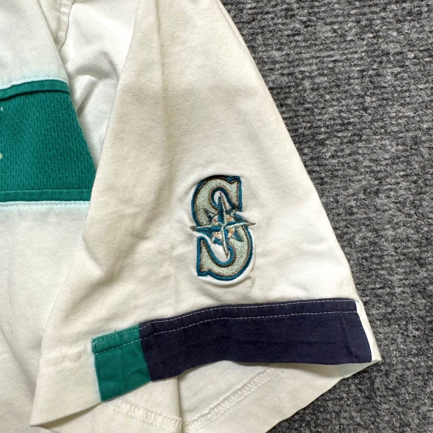 Lee VINTAGE Lee Mariners T-shirt MLB Seattle White 90s Distressed XL Mens Size US XL / EU 56 / 4 - 5 Thumbnail